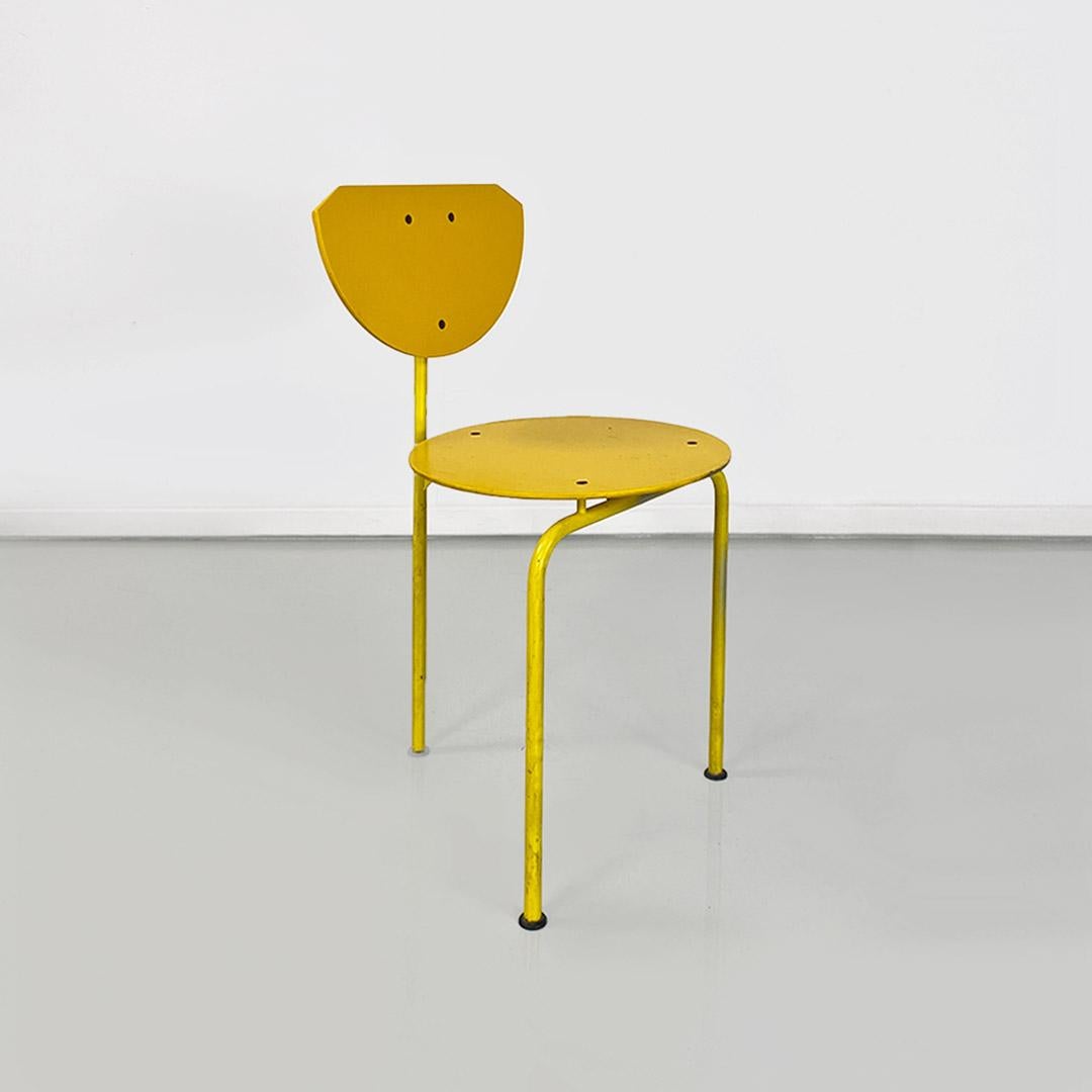 Alien model chair, Italian and modern, made of metal and mdf wood, designed by Carlo Forcolini for Alias in 1980.
Alien chair with yellow metal rod frame and MDF seat and back.
Produced by Alias in c. 1980 and designed by Carlo Forcolini.
Very good