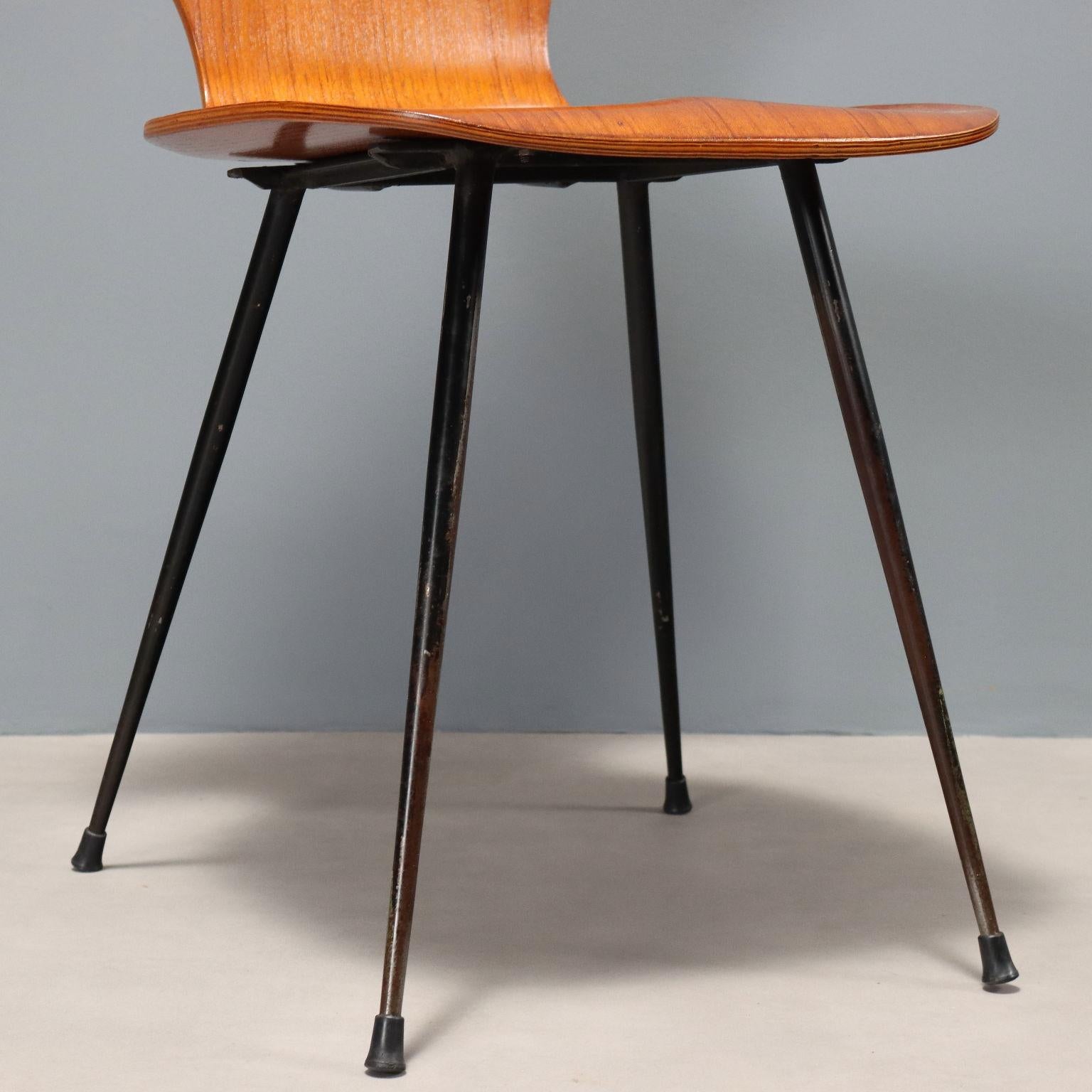 1960er Stuhl aus gebogenem Sperrholz im Angebot 1