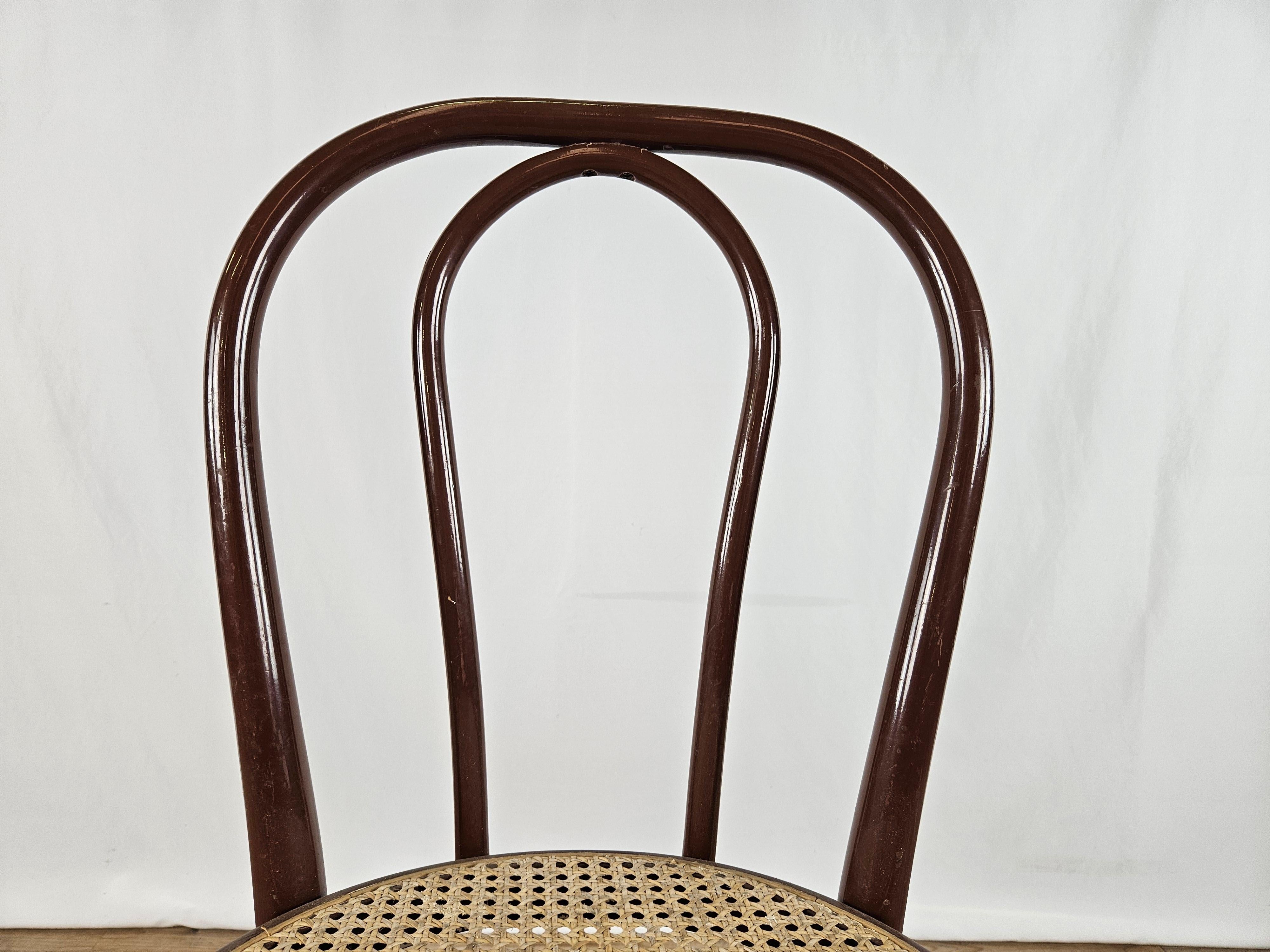 Chaise des années 1970 en bois laqué brun avec assise en paille de Vienne Bon état - En vente à Premariacco, IT