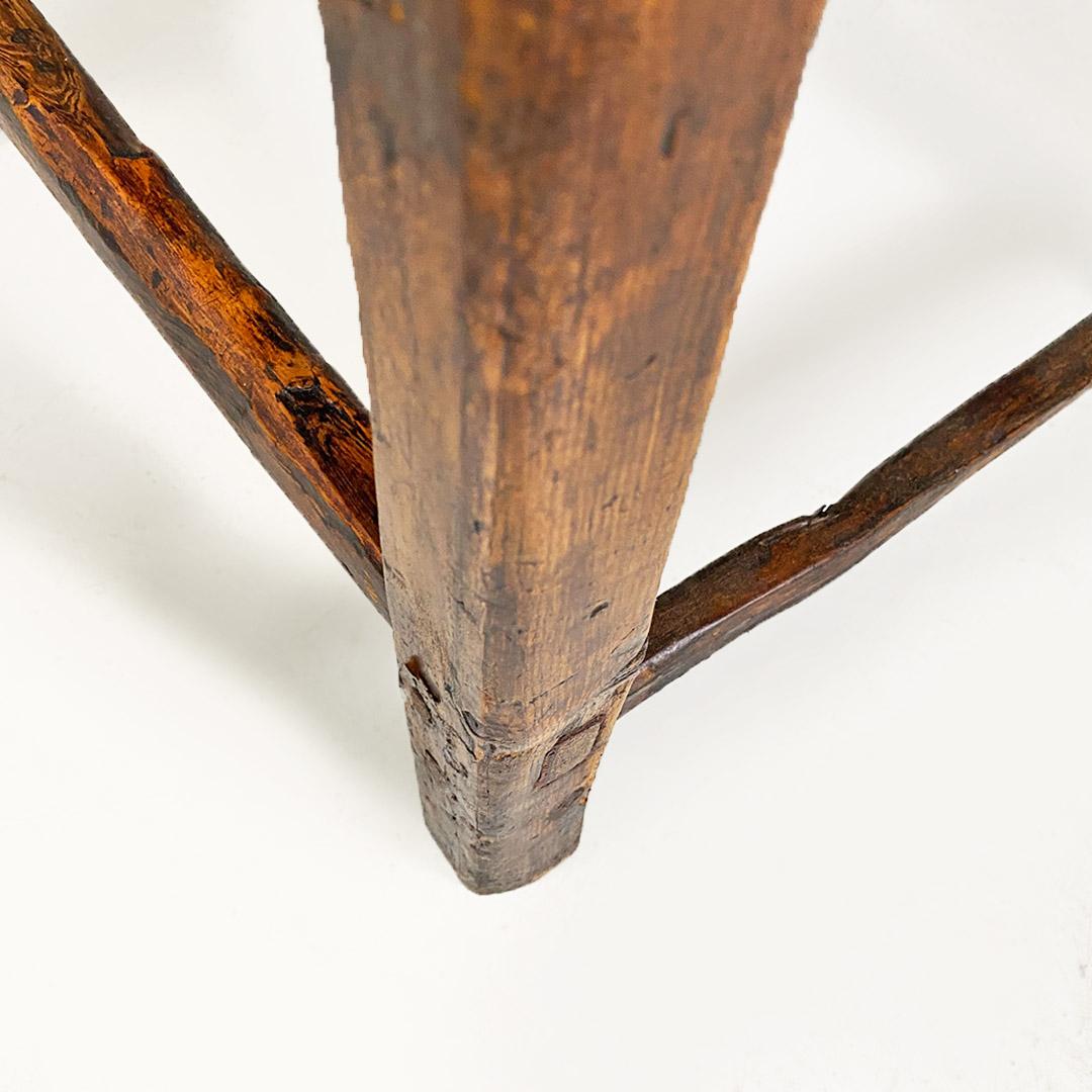 Sedia antica italiana con schienale alto e braccioli in legno intagliato 1800 ca For Sale 8