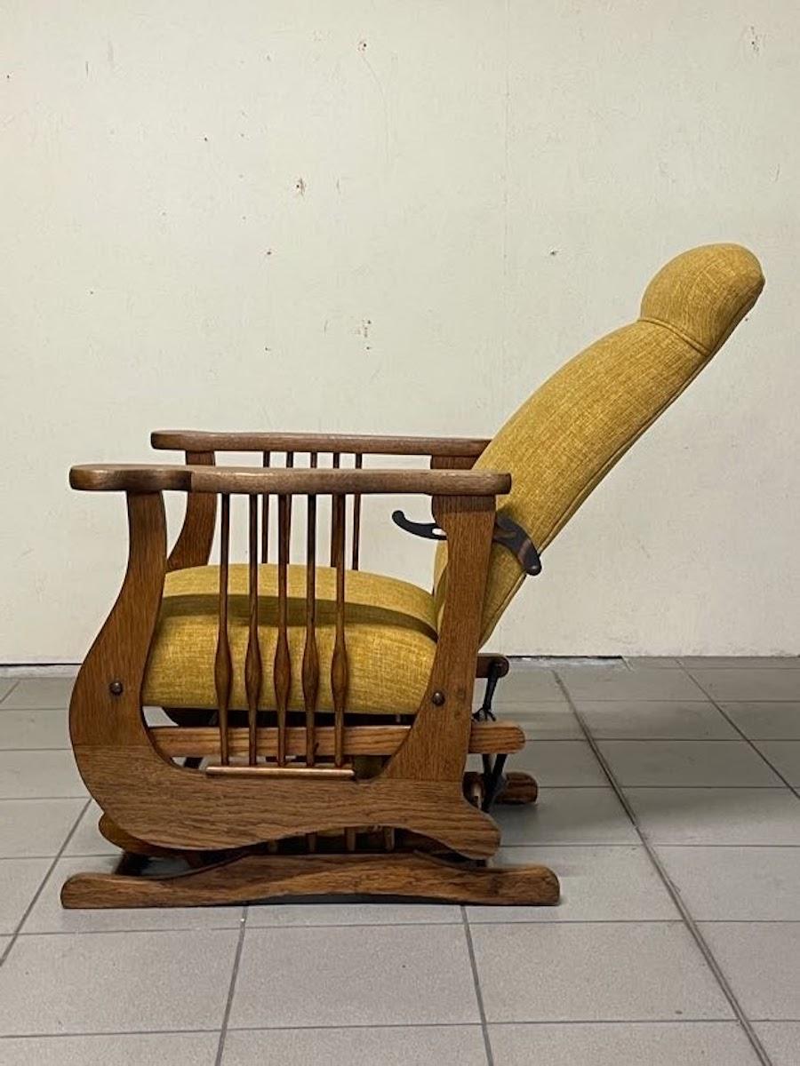 Chaise basculante fin 19e - début 20e siècle avec pouf en vente 1
