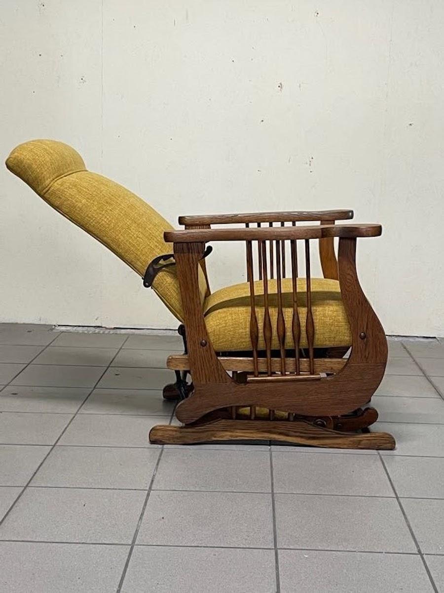 Chaise basculante fin 19e - début 20e siècle avec pouf en vente 3