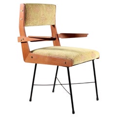 Chaise avec accoudoirs circa 1960