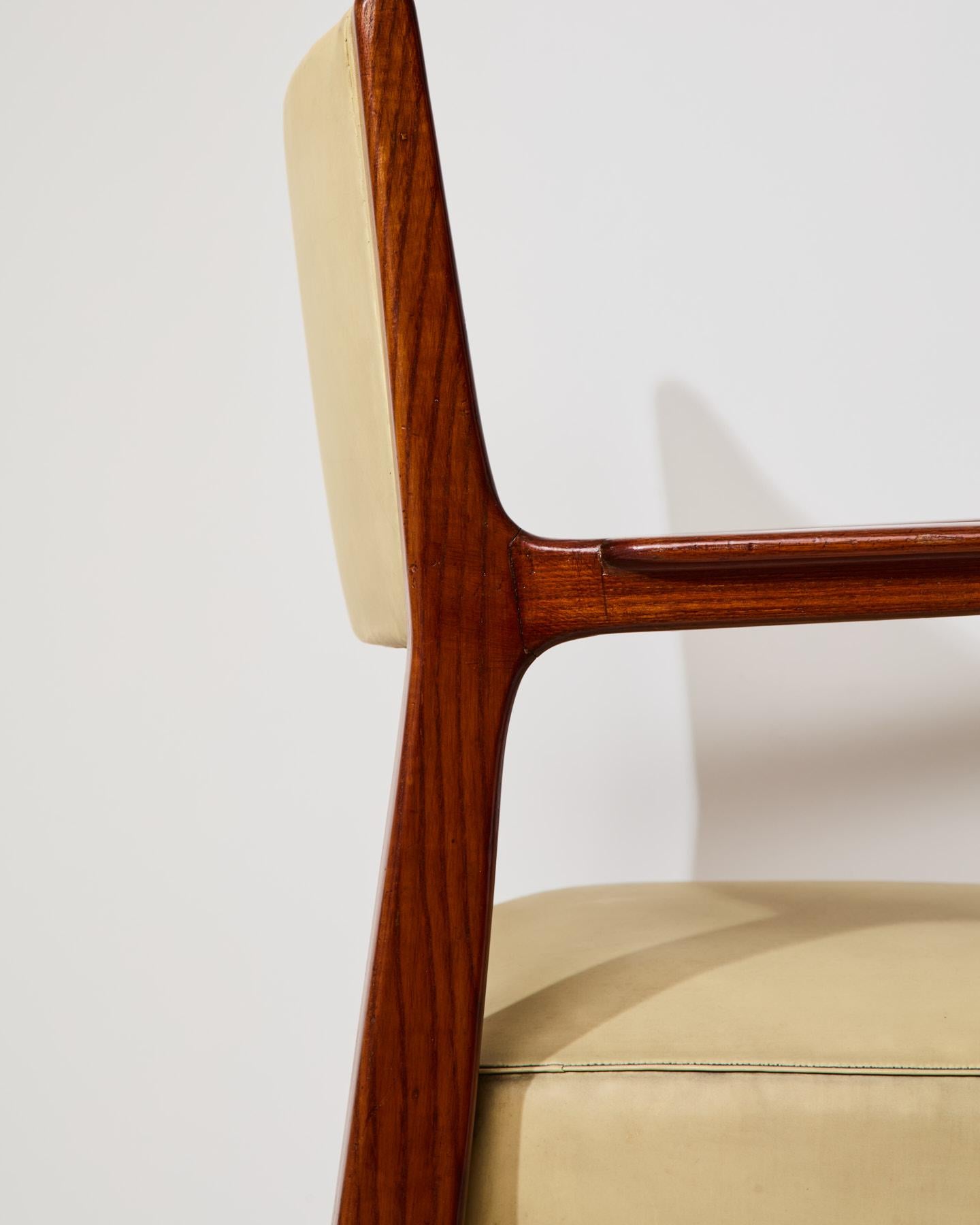 Mid-20th Century Sedia con braccioli mod. 110, design Gio Ponti per Cassina in vendita