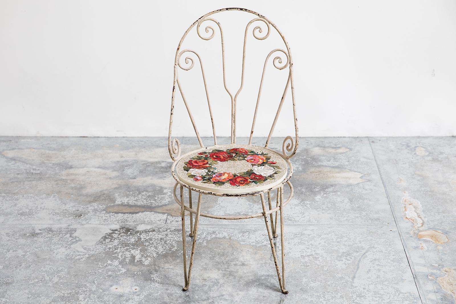 Sedia con Wreath Antique iron chair by Yukiko Nagai
Dimensions: D44 x W43 x H89 cm
Material: Marble, Natural stone, Venetian color glass, Cement, Stucco, Iron
Weight: 11 kg 

“Flower Patches