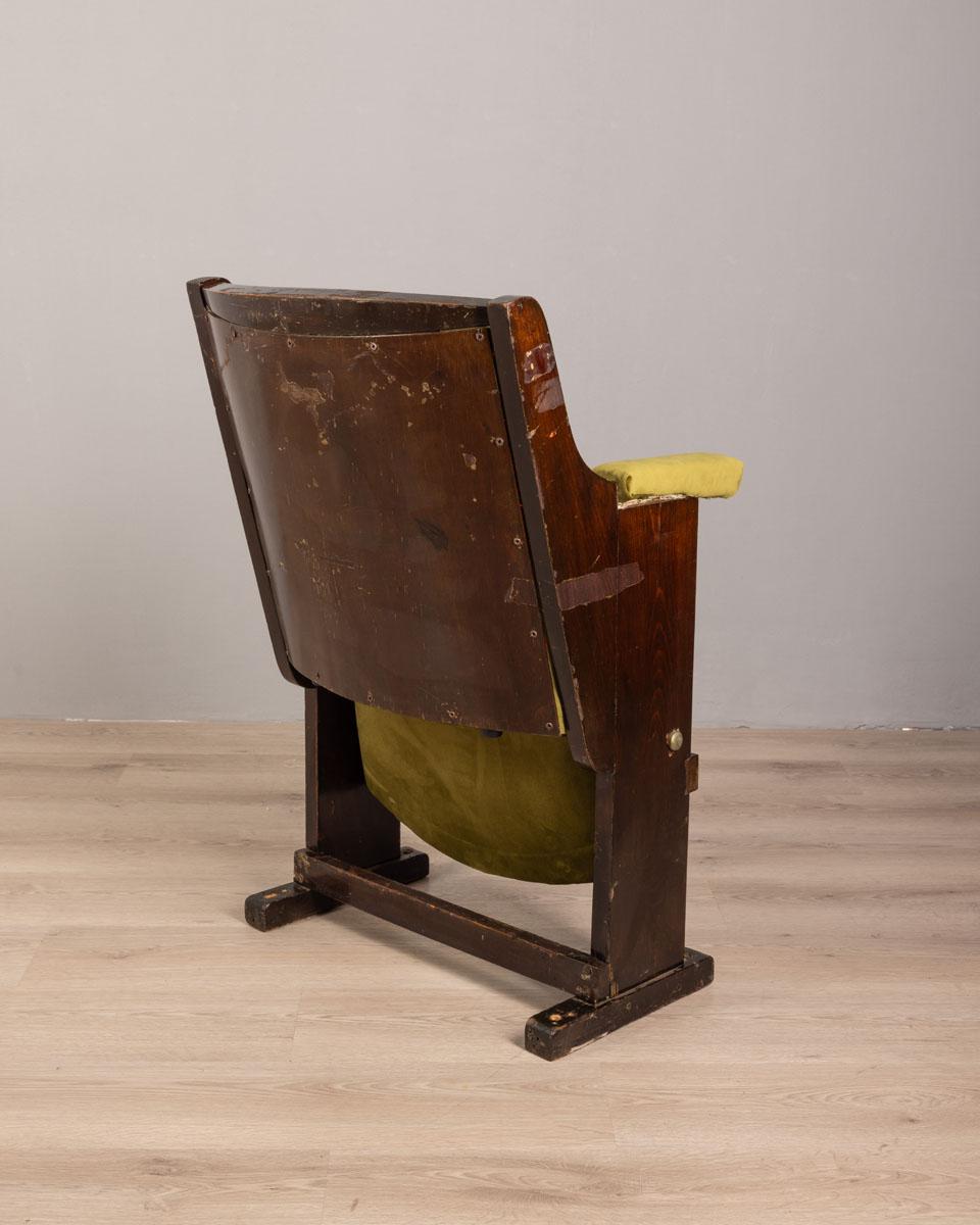 Silla de cine vintage años 60 de terciopelo verde diseño italiano en Bueno estado para la venta en None, IT