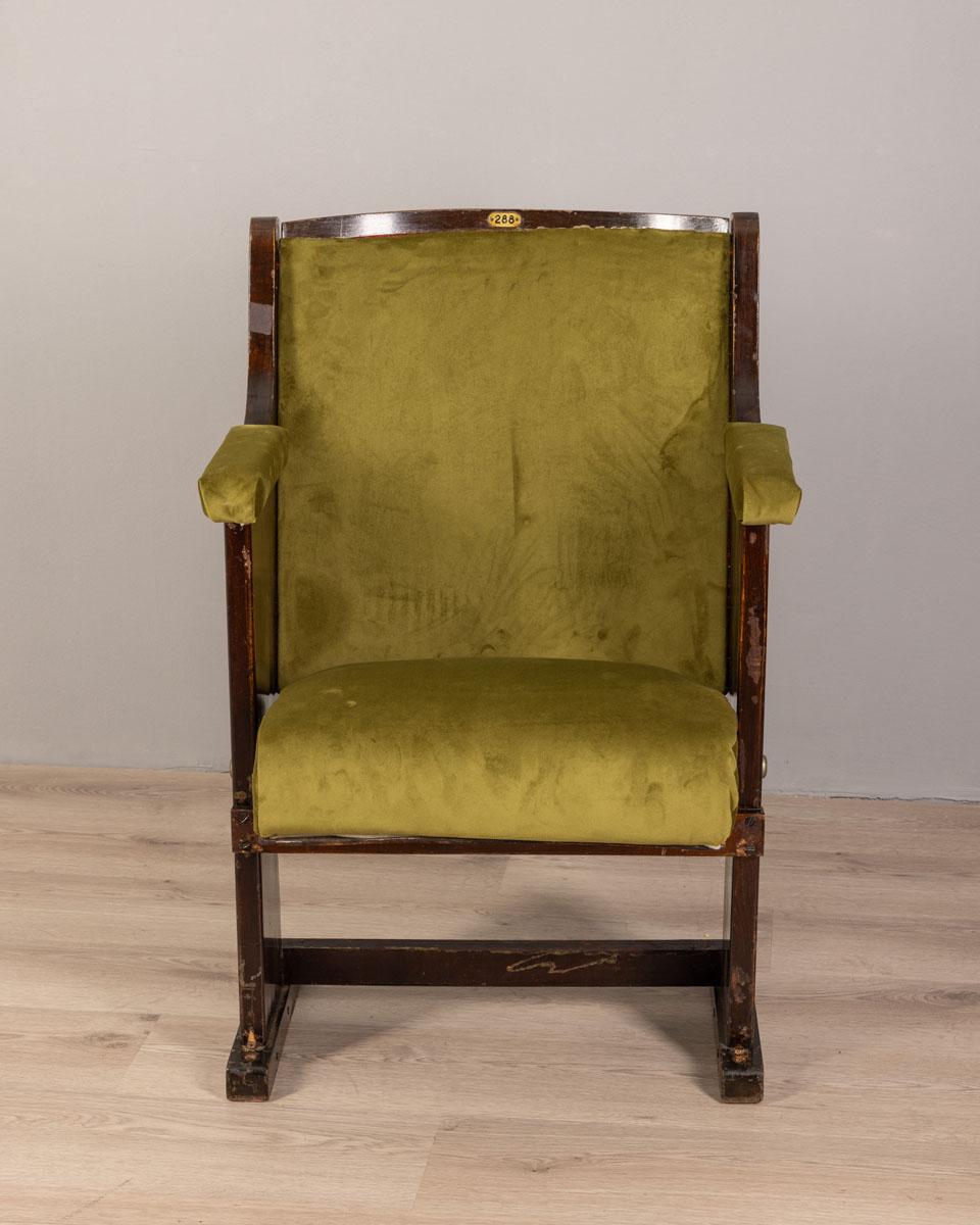 Silla de cine vintage años 60 de terciopelo verde diseño italiano Mid-20th Century en venta
