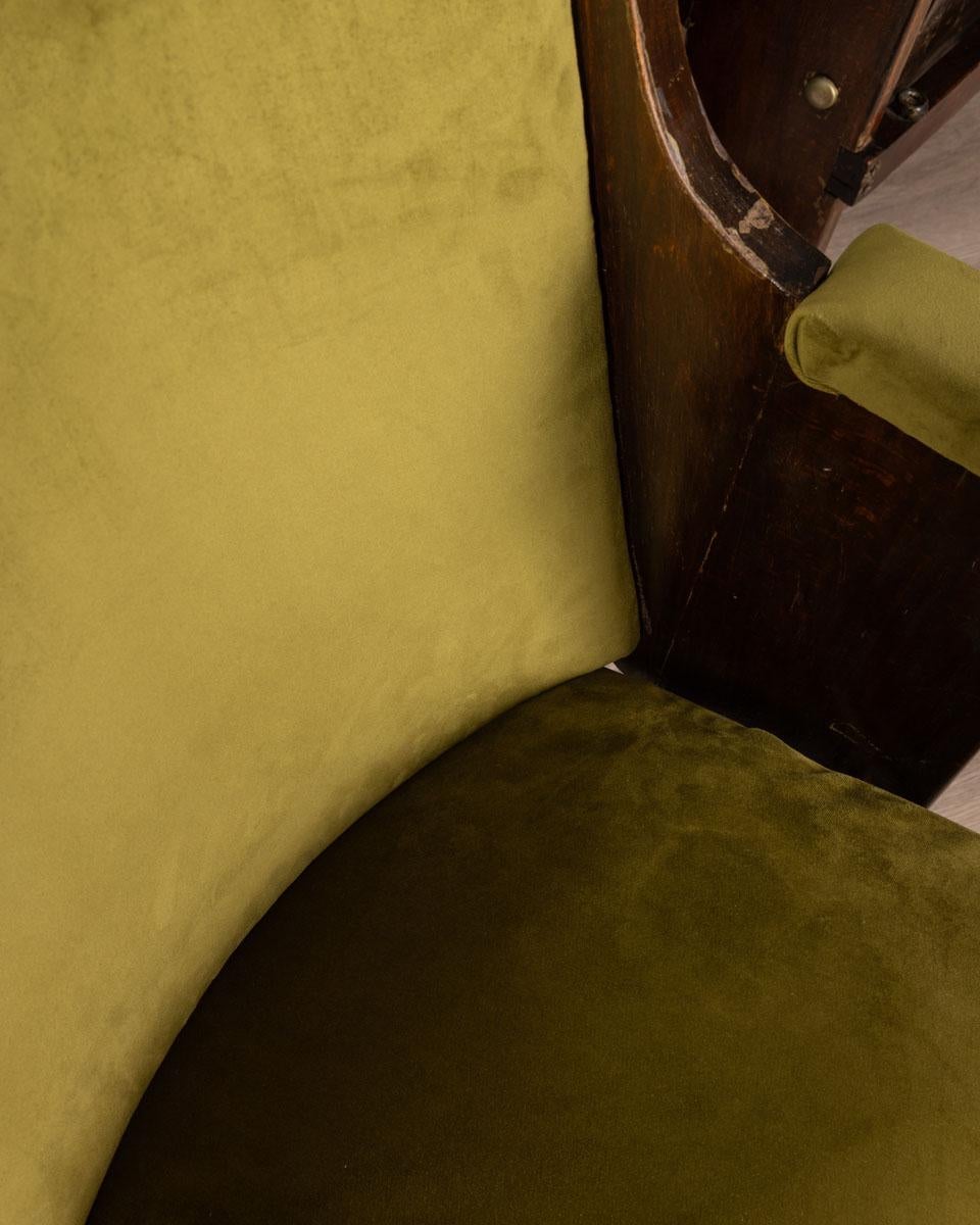 Silla de cine vintage años 60 de terciopelo verde diseño italiano en venta 1