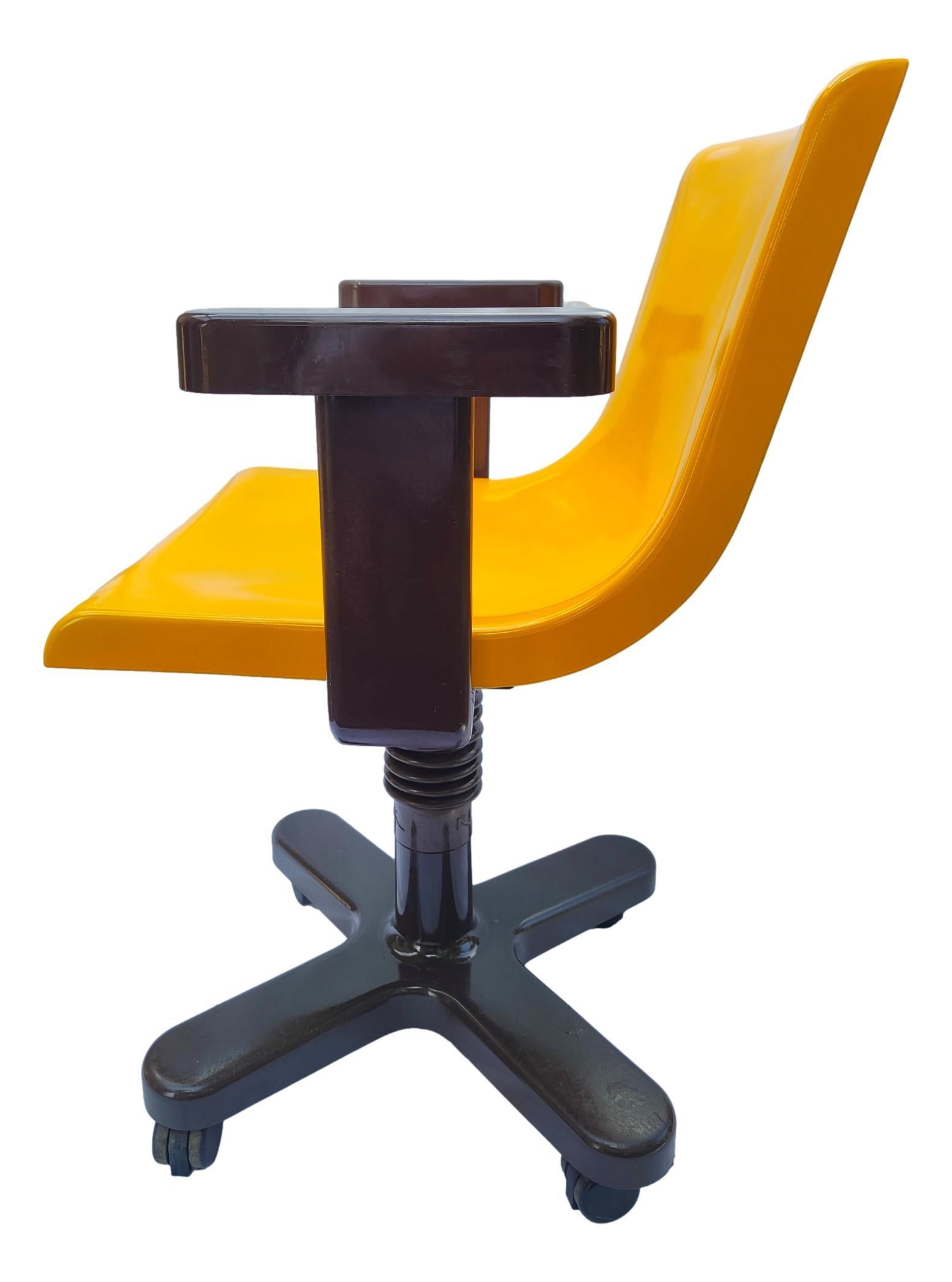 Mid-Century Modern Sedia Da Collezione Desk Chair Olivetti Synthesis Design Ettore Sottsass 1975 For Sale