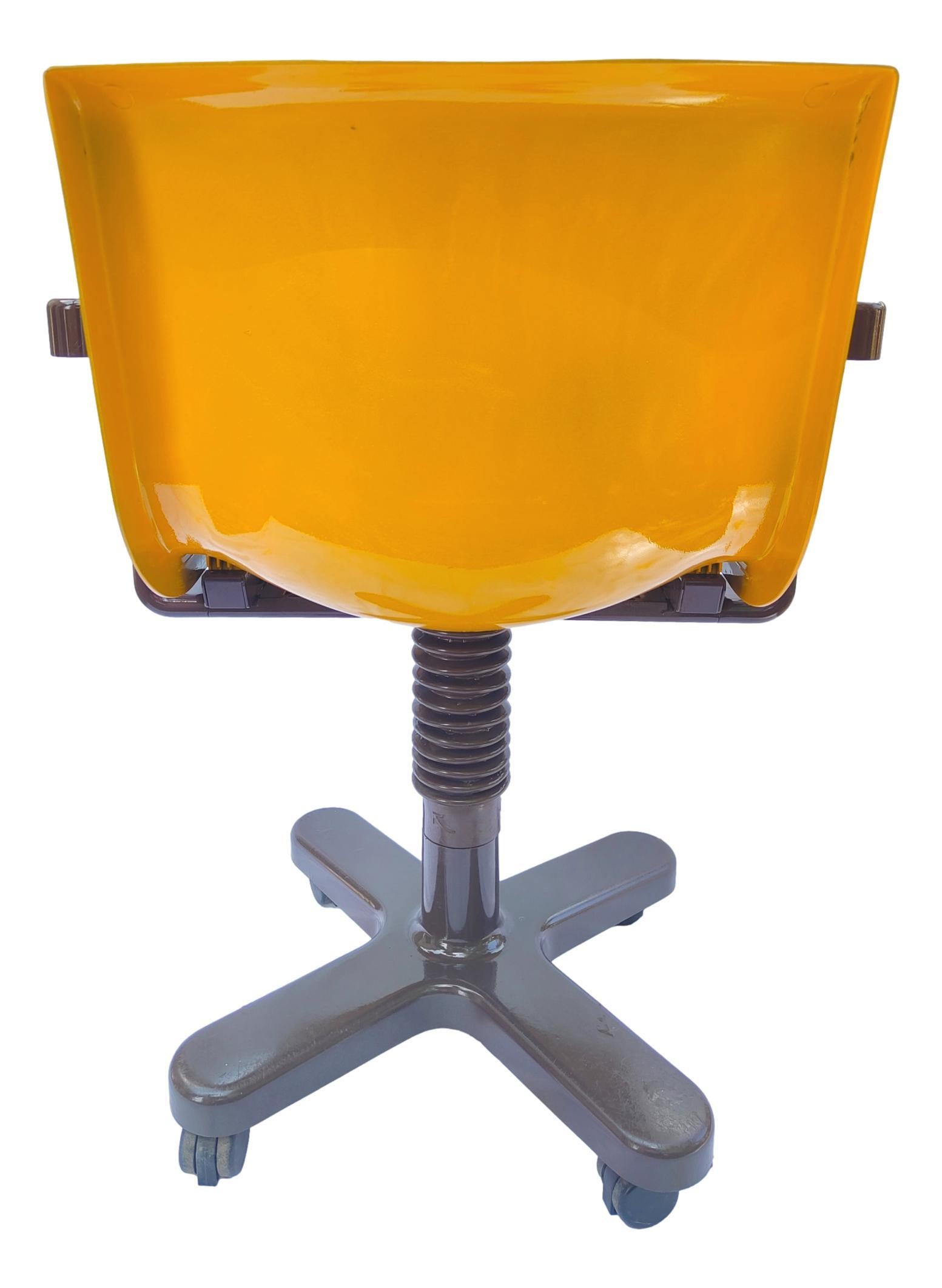 Italian Sedia Da Collezione Desk Chair Olivetti Synthesis Design Ettore Sottsass 1975 For Sale