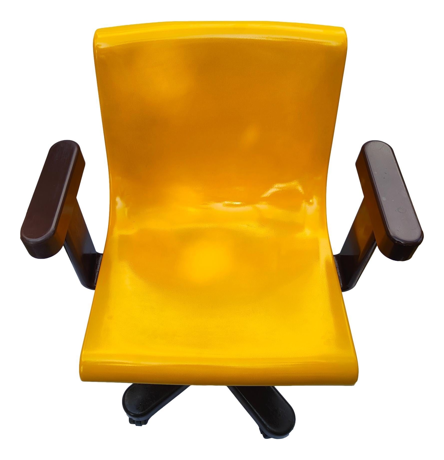 Sedia Da Collezione Desk Chair Olivetti Synthesis Design Ettore Sottsass 1975 In Good Condition For Sale In taranto, IT