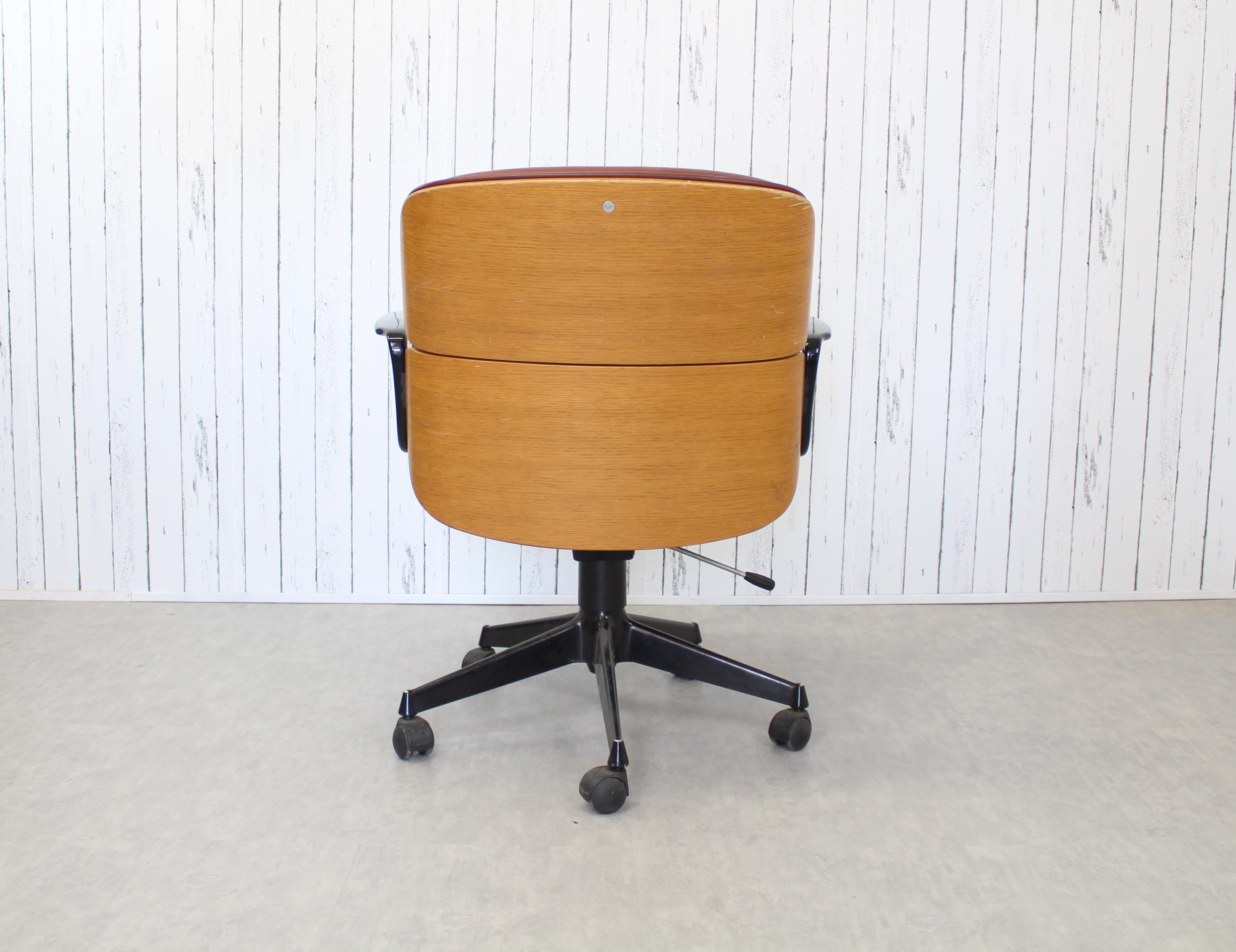 Leather MIM (Mobili Italiani Moderni) Ennio Fazioli Office Chair For Sale