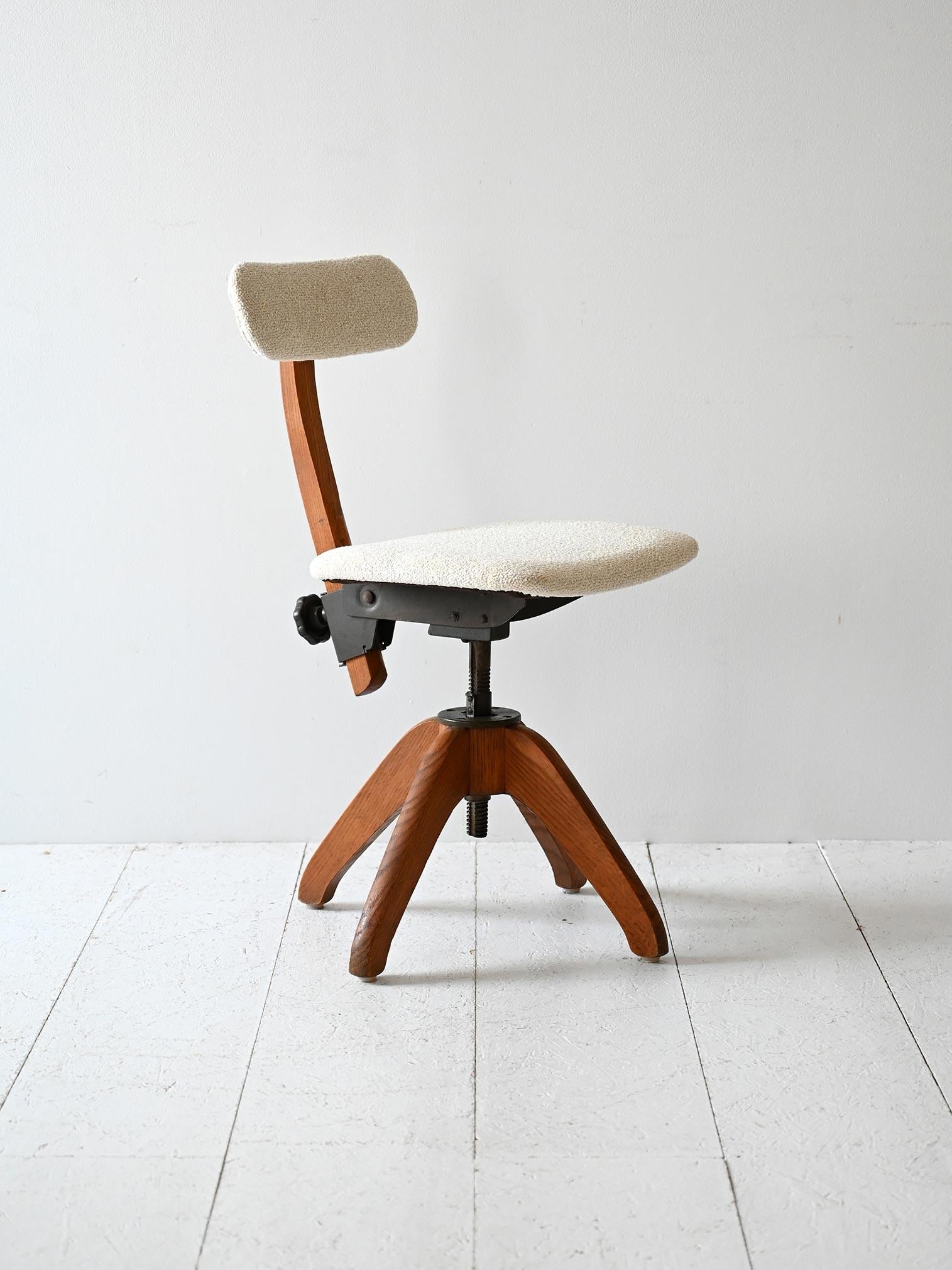 Sedia da ufficio scandinava anni ’20 in rovere (Scandinavian) im Angebot