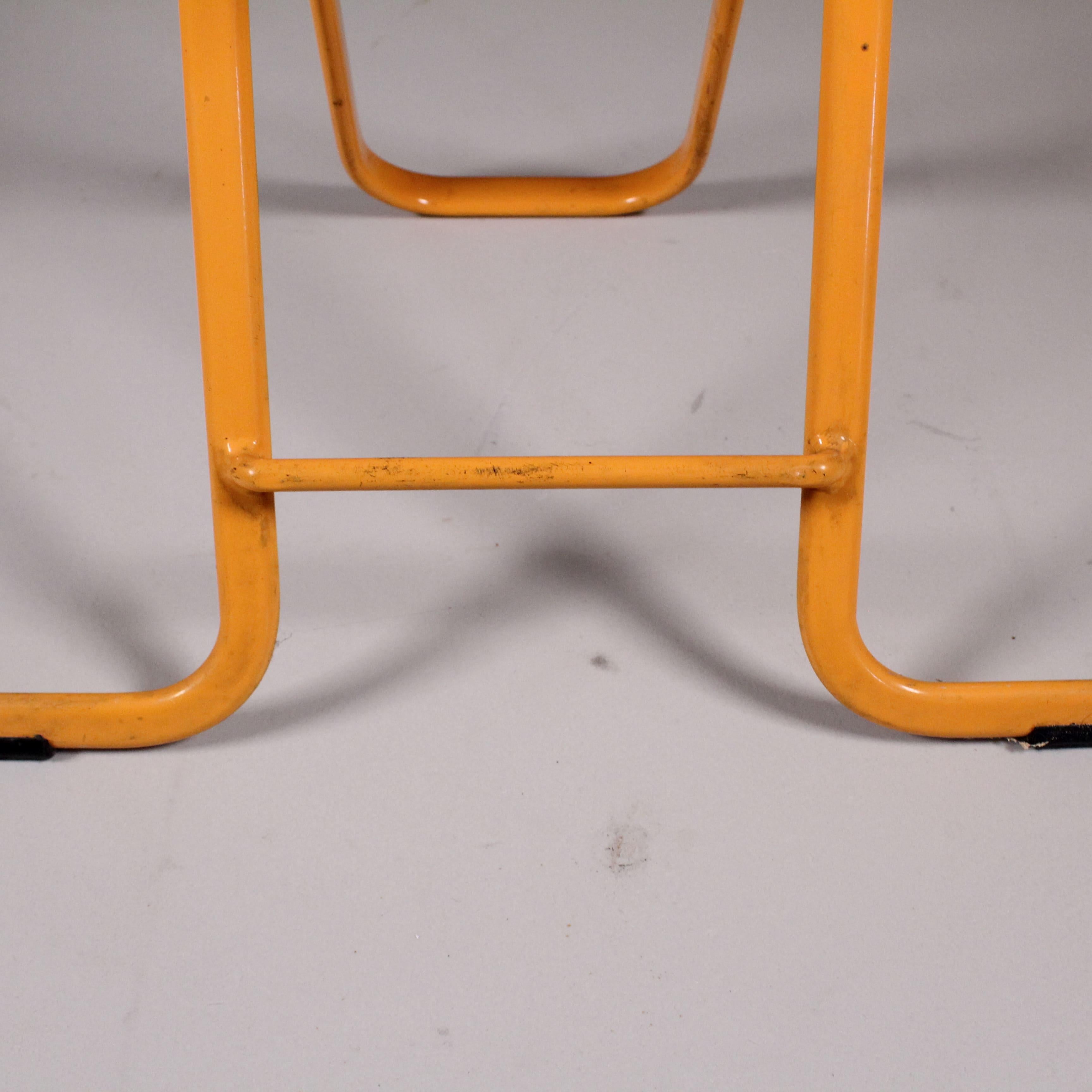 Dafne orange Stuhl, Gastone Rinaldi, Thema, 1970 (Metall) im Angebot