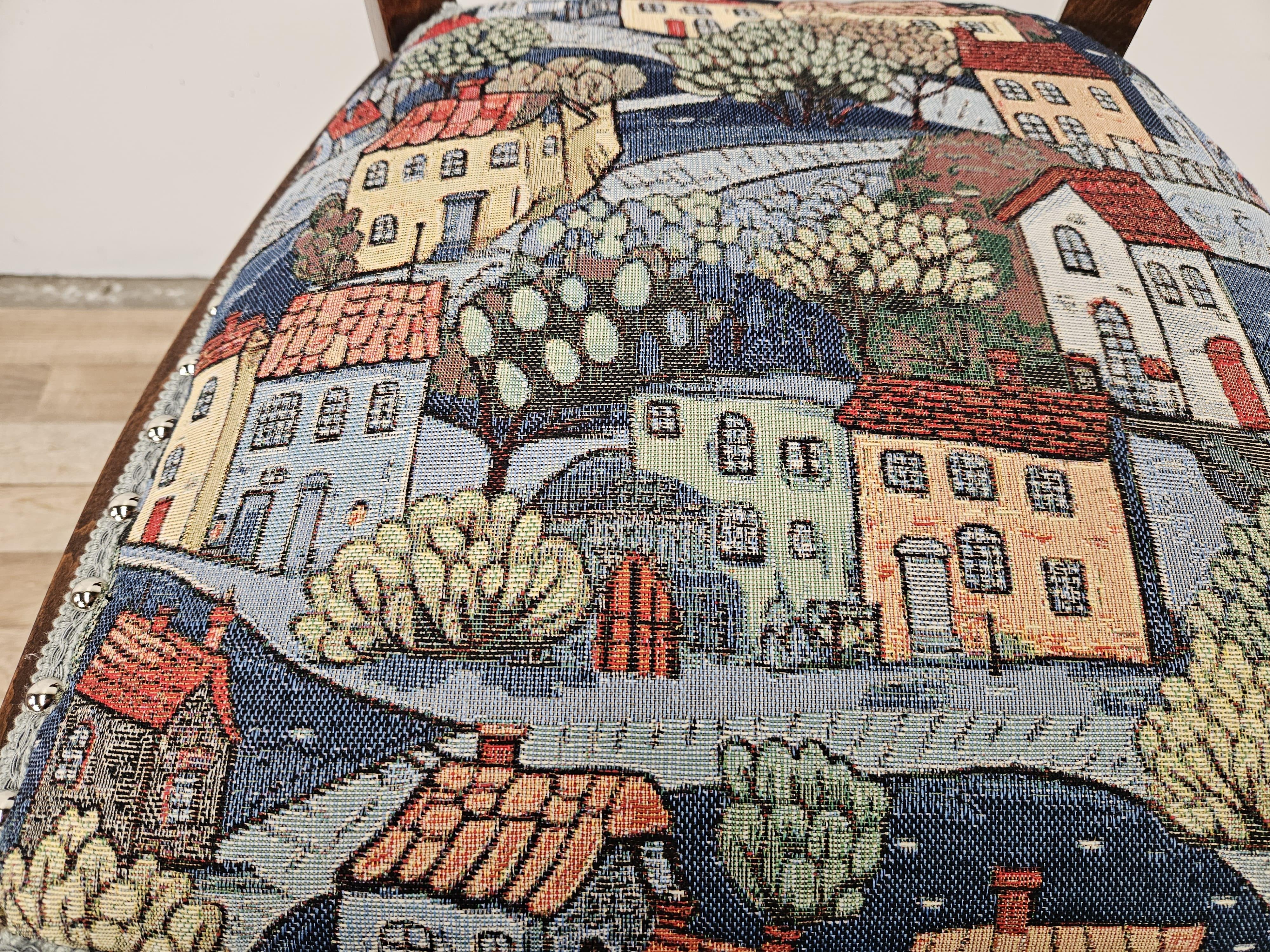 Sedia e sgabello Art Decò per camera da letto in noce con tessuto fantasy 1930 in vendita 1
