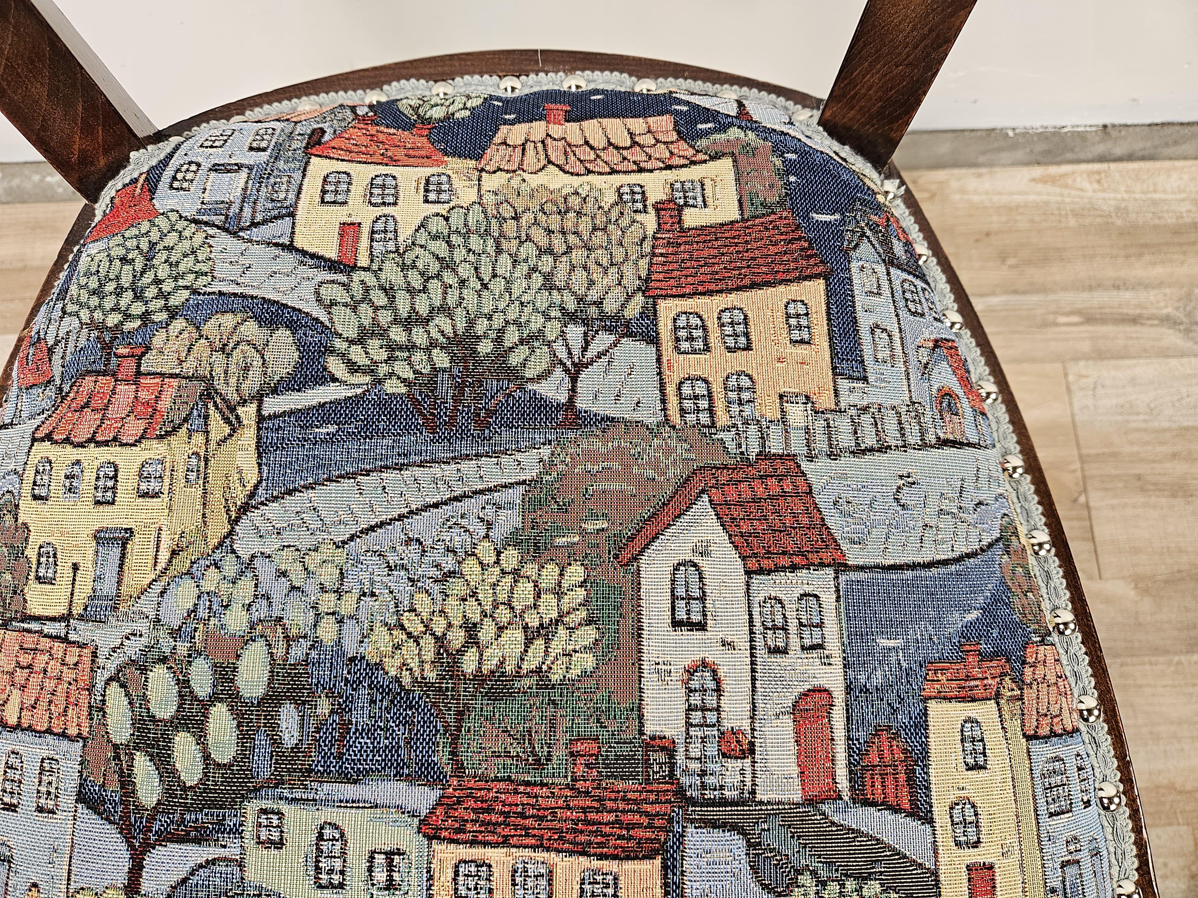 Sedia e sgabello Art Decò per camera da letto in noce con tessuto fantasy 1930 in vendita 2