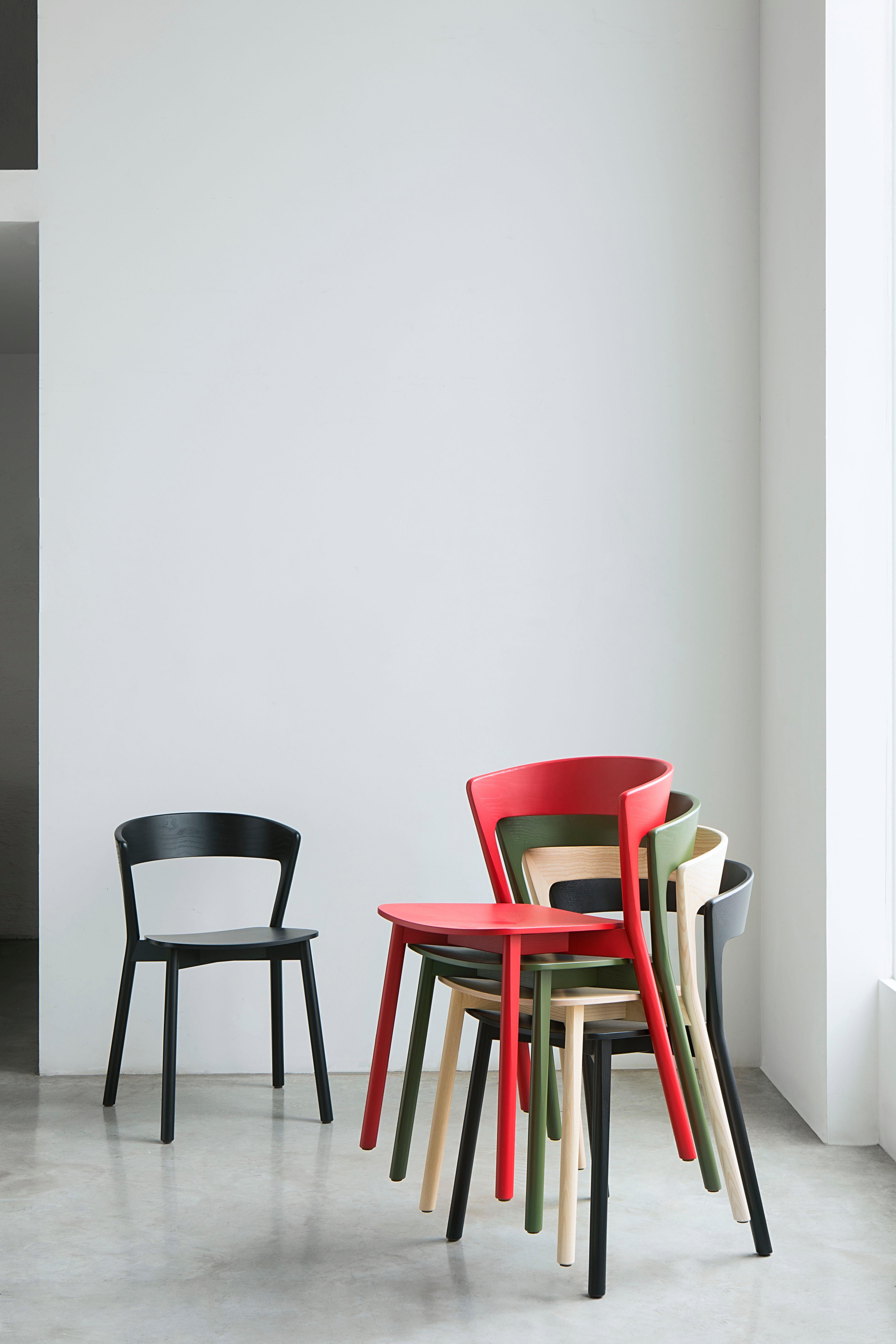 Contemporary Edith chair in solid ash varnish and wood  seat by Massimo Broglio For Sale