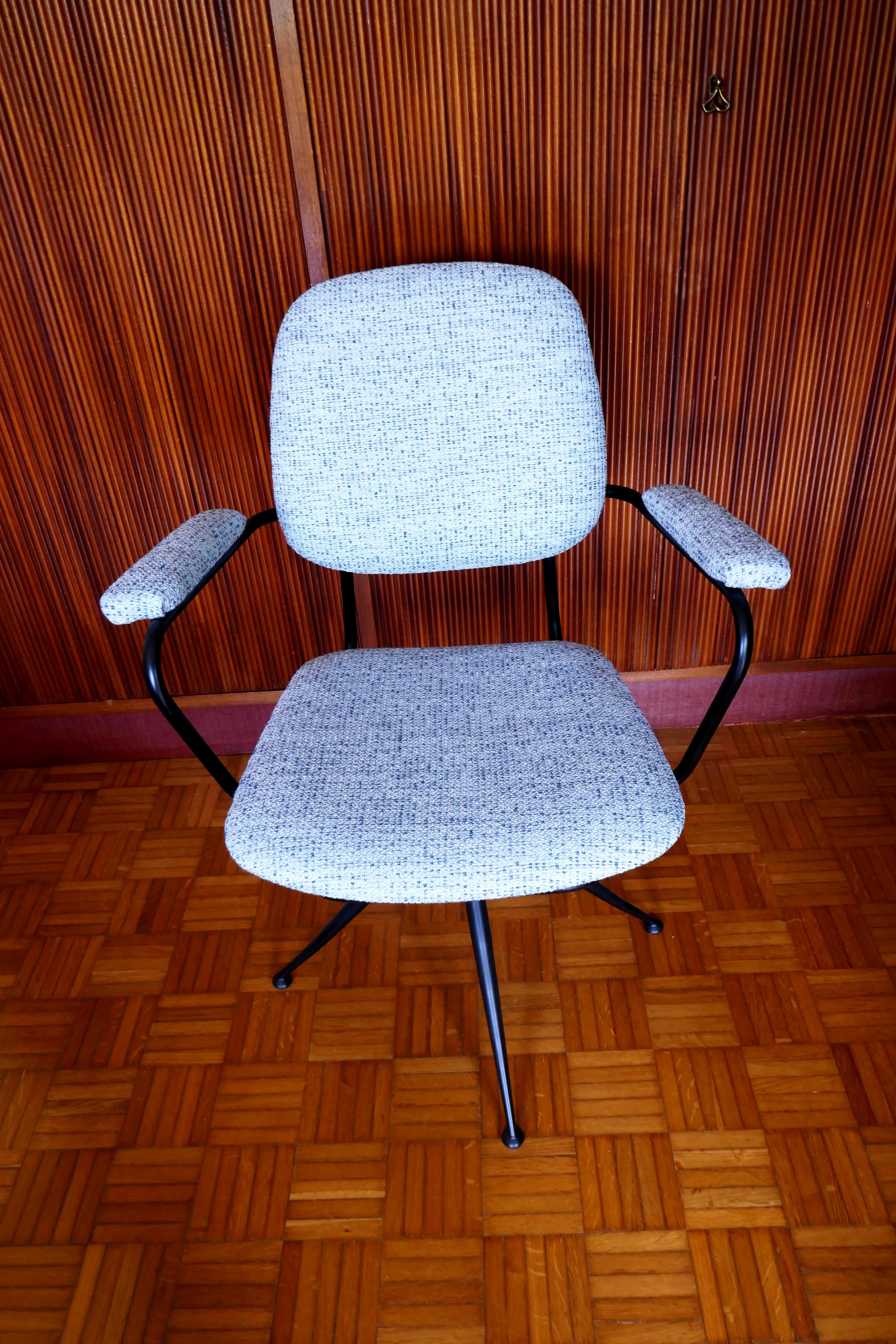 Swivel chair, possible Gastone Rinaldi for Rimadesio  For Sale 2