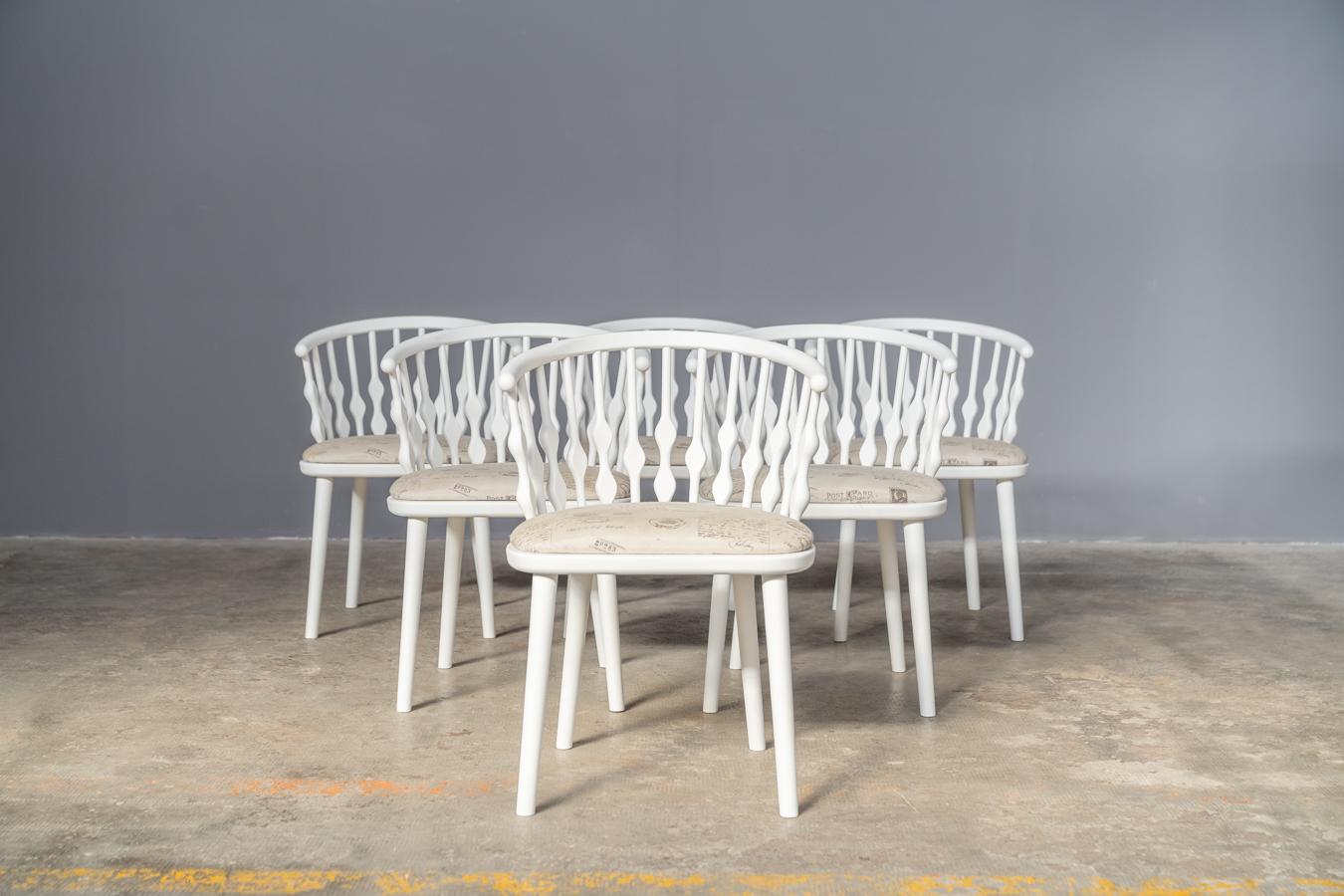 Matt white painted beech chair with seat upholstered with 1970 fabric
Backrest with machined slats and steam-curved backrest - New product for display
Material Beech, Fabric, Polyurethane
Color White
Light Weight - Under 40 kg
Detailed
