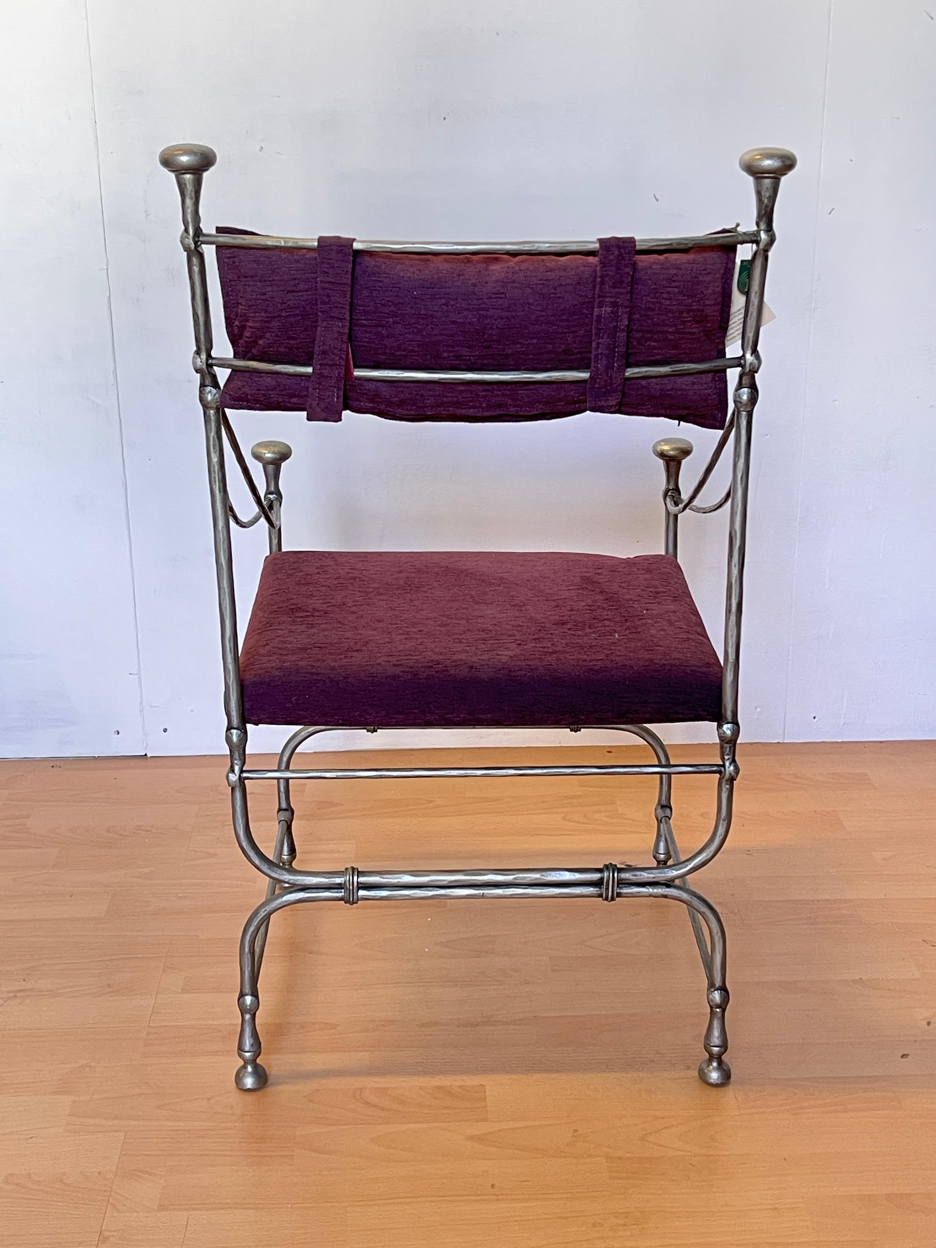 Sedia in Ferro Battuto con Seduta in Velluto Burdeos - Stile Medievale en venta 2