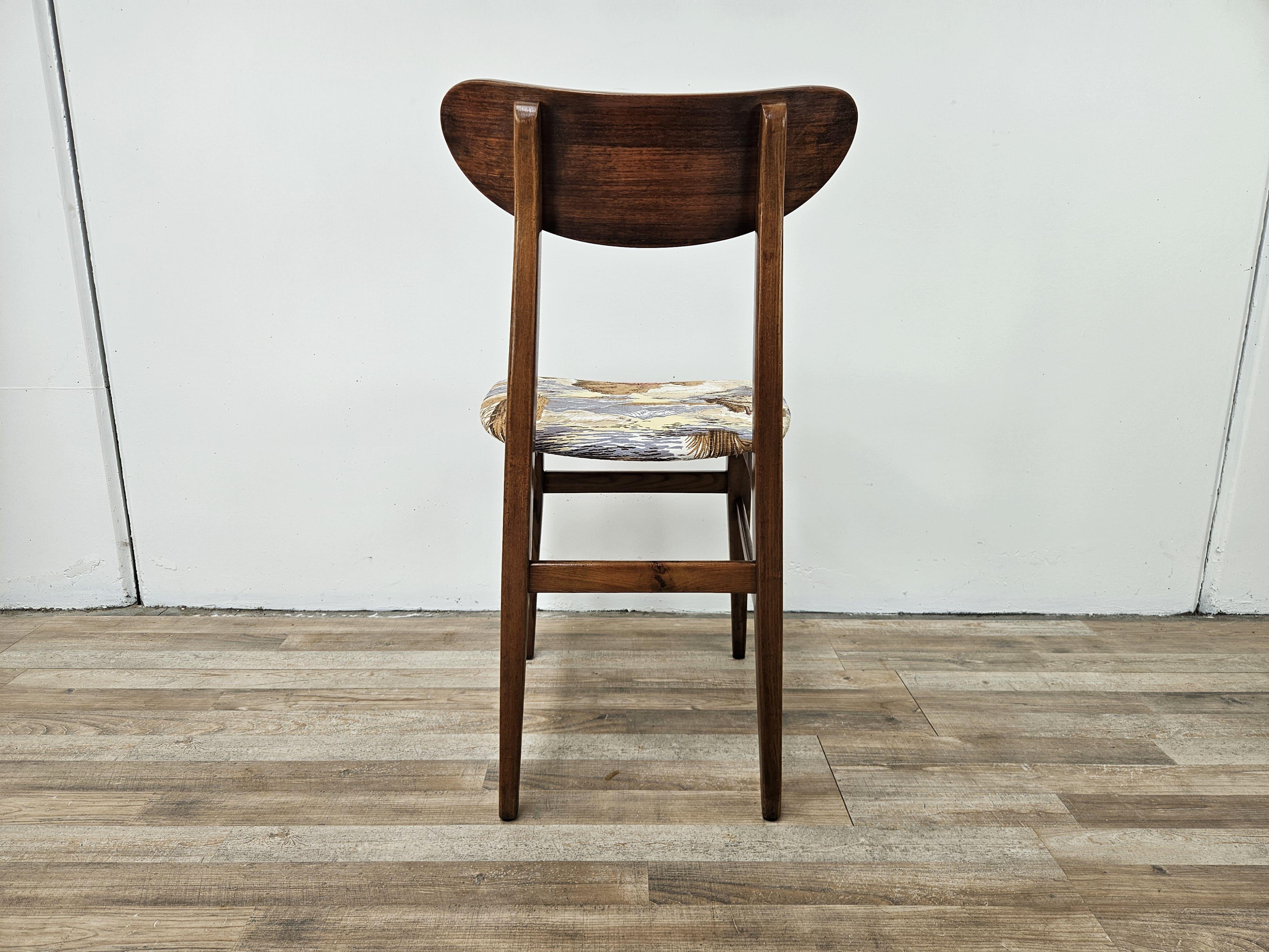 Siebziger Jahre Teakholz Stuhl Skandinavisches Design (Skandinavische Moderne) im Angebot
