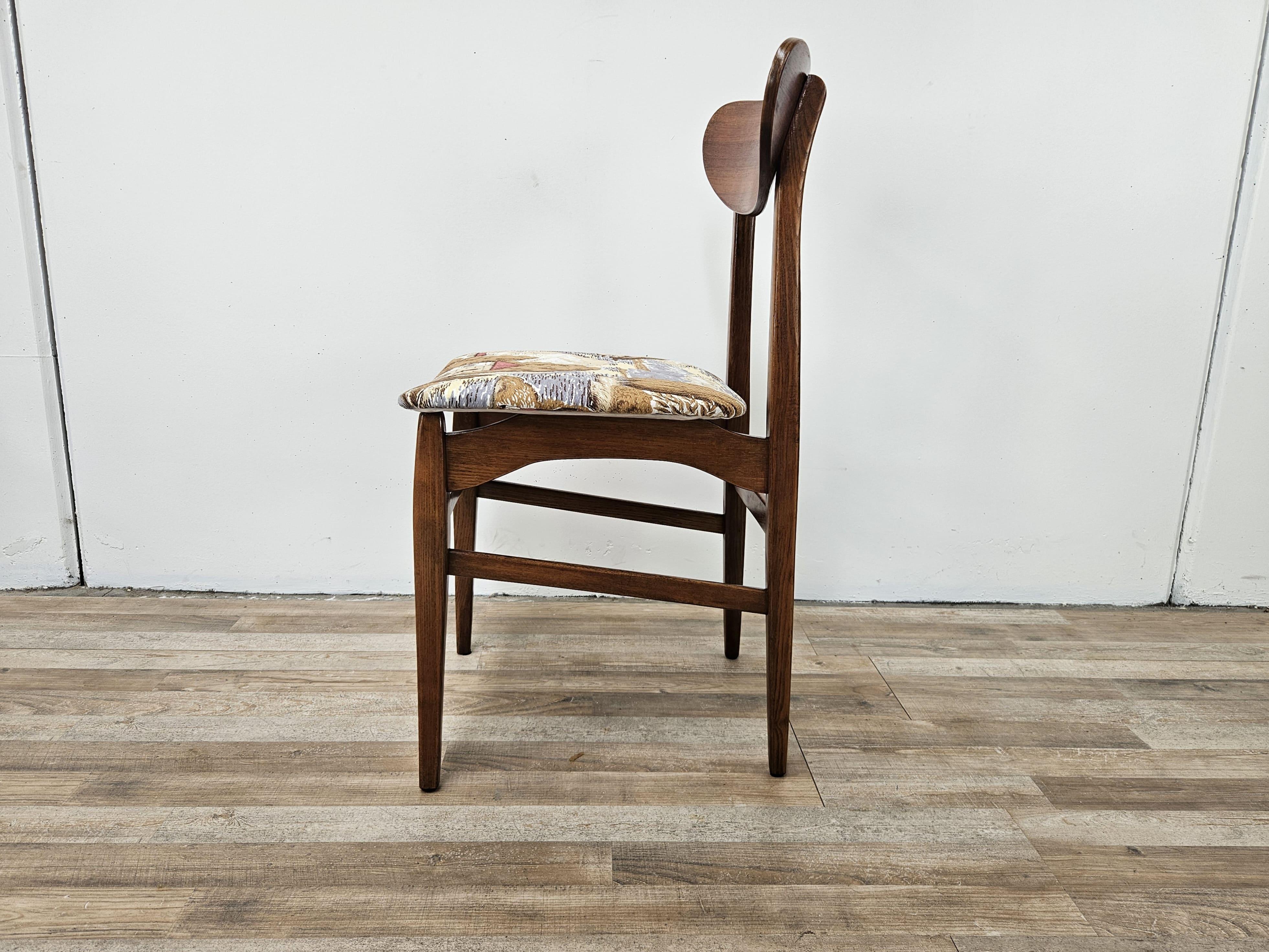 Siebziger Jahre Teakholz Stuhl Skandinavisches Design (Italian) im Angebot