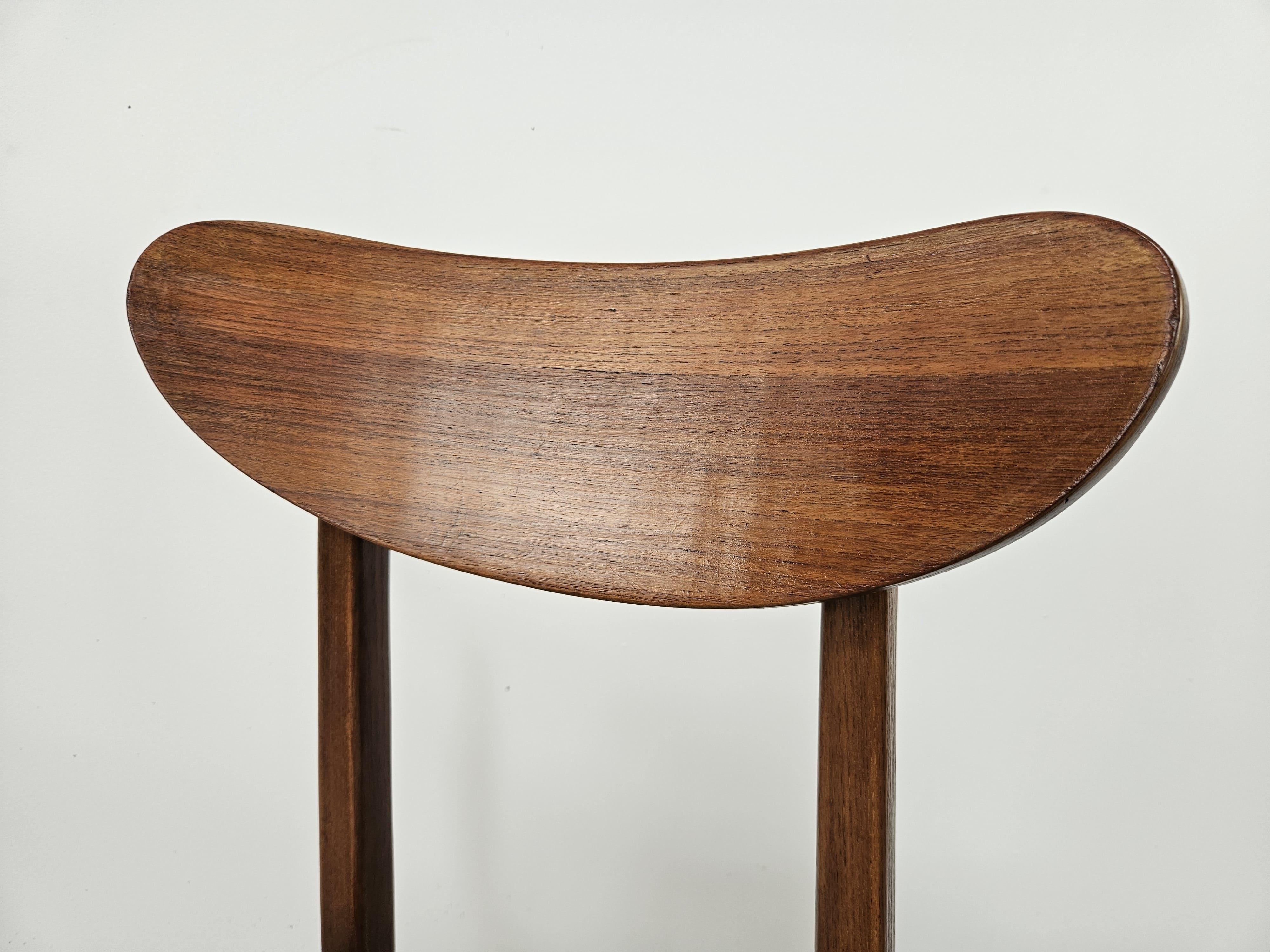 Siebziger Jahre Teakholz Stuhl Skandinavisches Design im Zustand „Gut“ im Angebot in Premariacco, IT