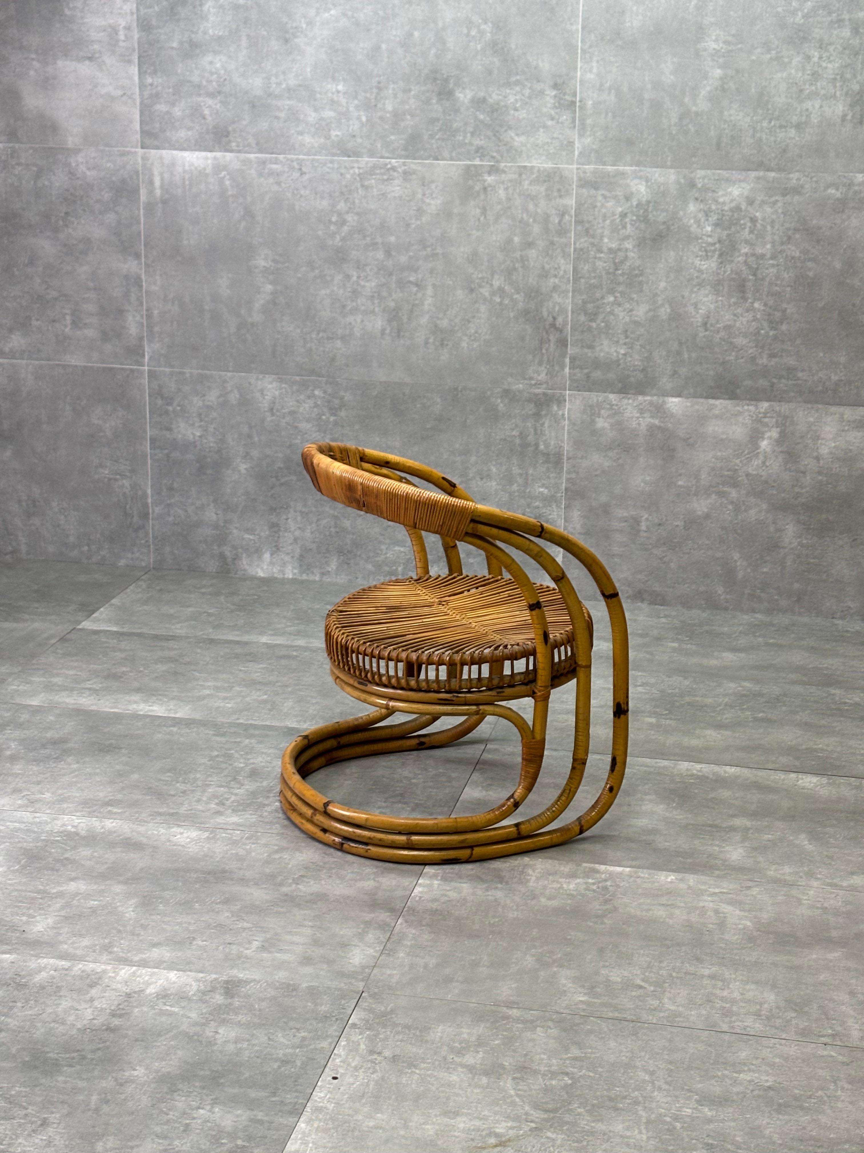 Silla de mimbre, años 60 en Bastante bueno estado para la venta en Quarrata, IT