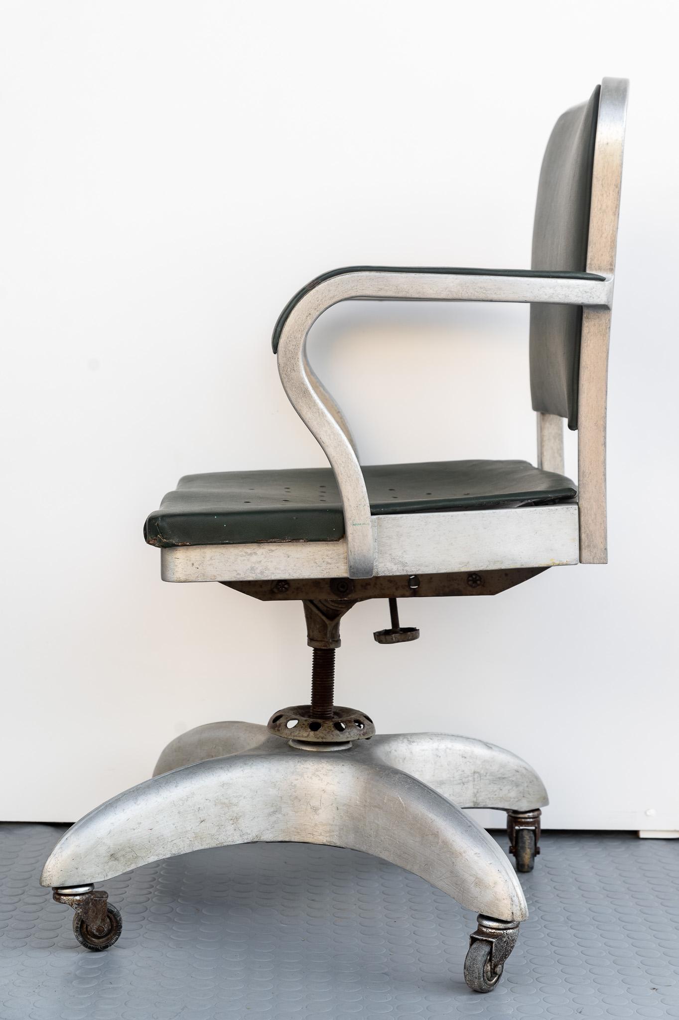 Italian Kardex Italia chair, 1930s  For Sale