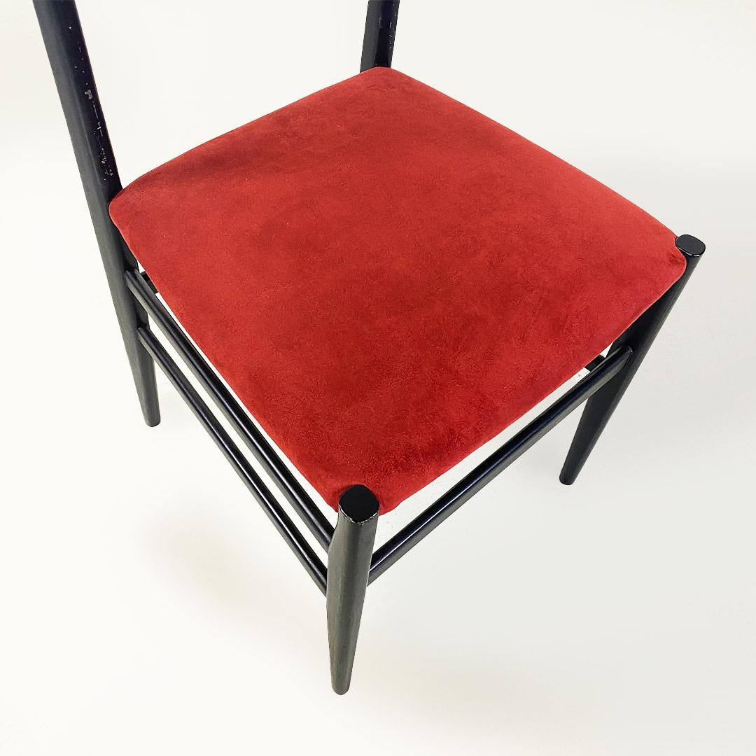 Italian Leggera chair in wood and red fabric by Gio Ponti for Cassina, 1951 For Sale 3