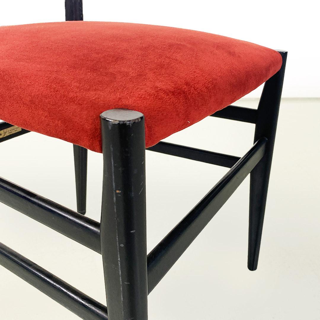 Italian Leggera chair in wood and red fabric by Gio Ponti for Cassina, 1951 For Sale 4