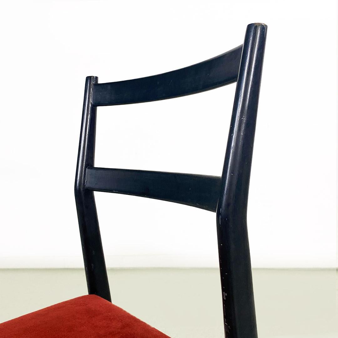 Italian Leggera chair in wood and red fabric by Gio Ponti for Cassina, 1951 For Sale 2