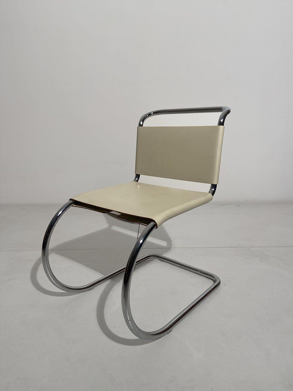Herr Stuhl, entworfen von Mies Van Der Rohe im Jahr 1927 und hergestellt von Knoll (Moderne) im Angebot