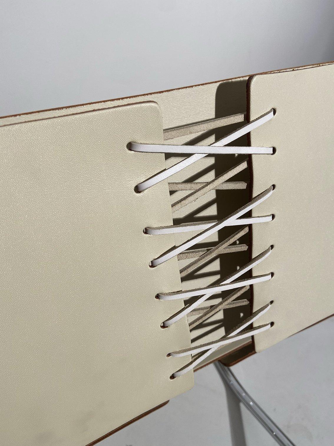 Herr Stuhl, entworfen von Mies Van Der Rohe im Jahr 1927 und hergestellt von Knoll im Angebot 1