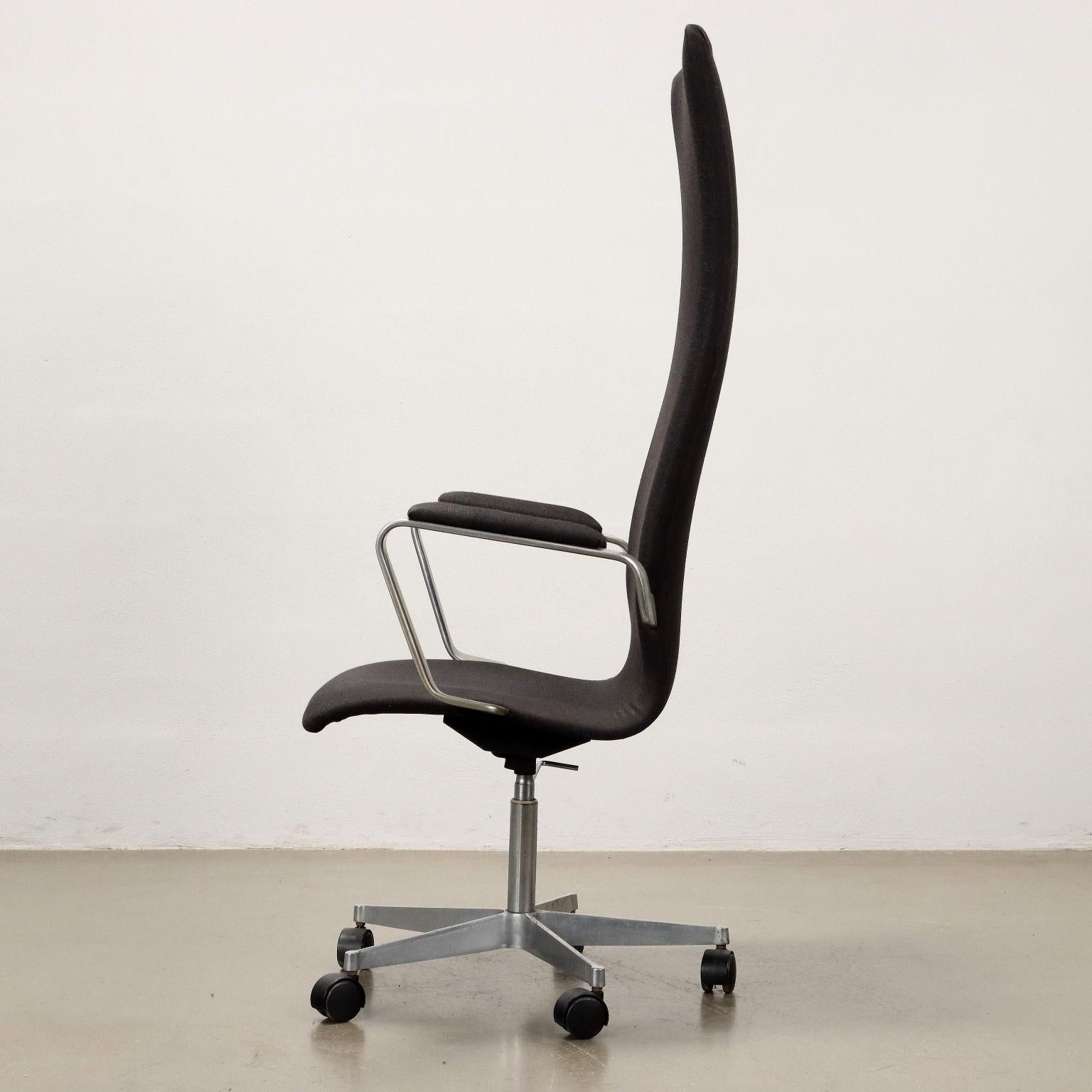 Mid-Century Modern Oxford Chair by Arne Jacobsen for Fritz Hansen 1980s For Sale