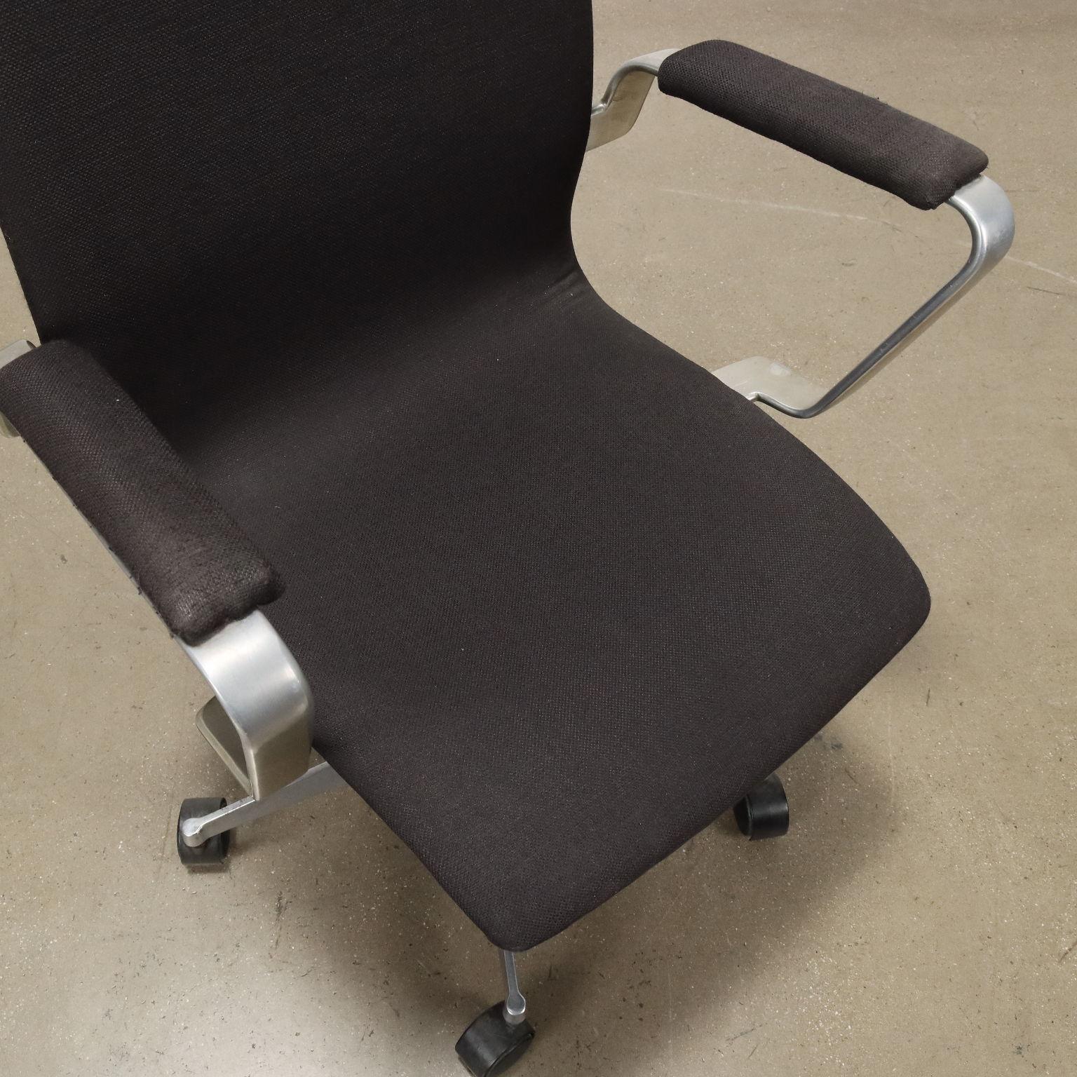 Oxford Chair by Arne Jacobsen for Fritz Hansen 1980s In Good Condition For Sale In Milano, IT