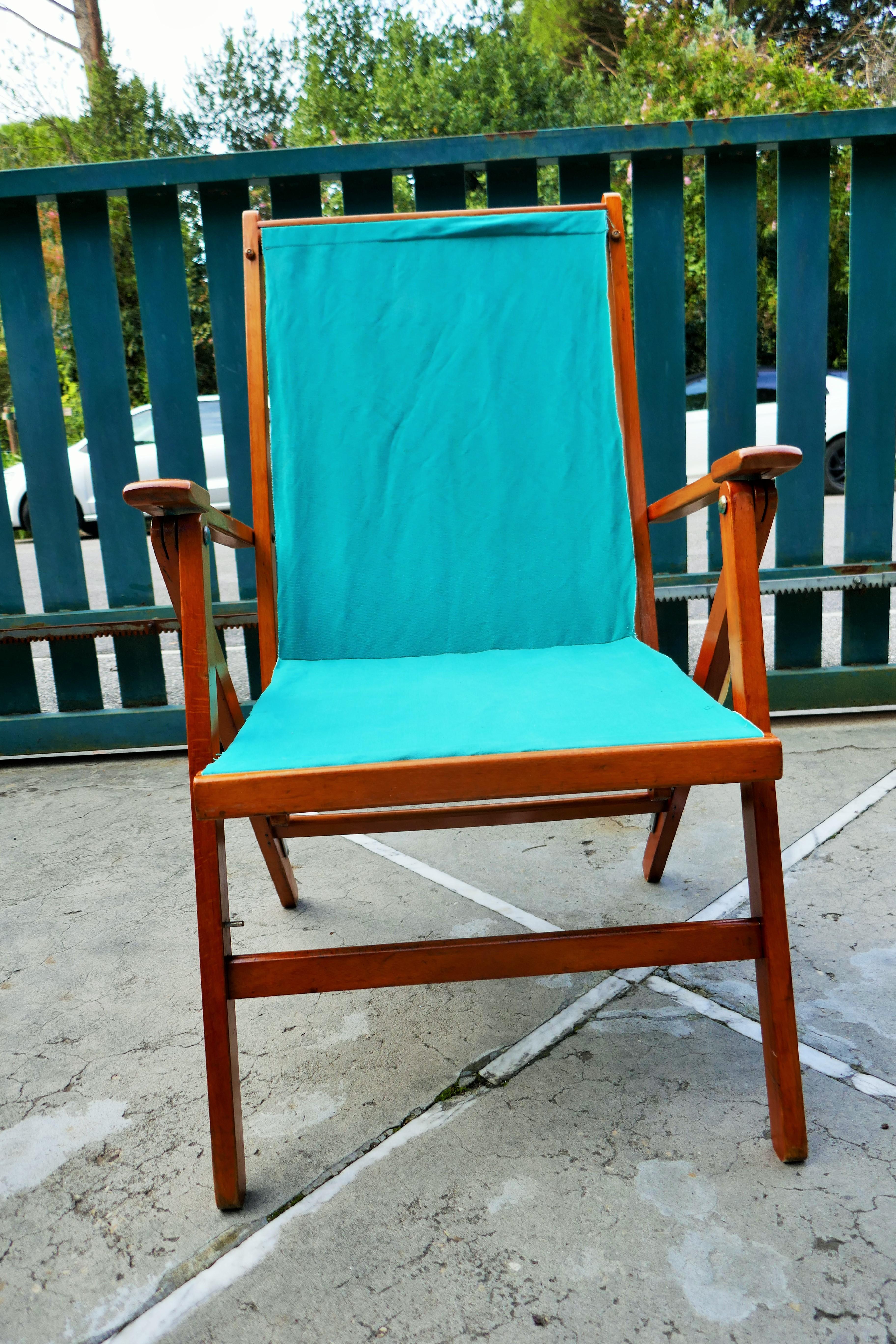 Moderne Chaise pliante produite par Reguitti. Dans le style de Carl Hauner en vente