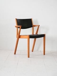 Sedia scandinava in teak e similpelle