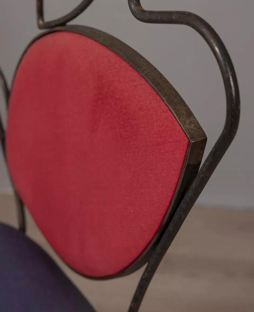 Sedia scultorea vintage anni 70 in ferro e tessuto design Italiano in vendita 3