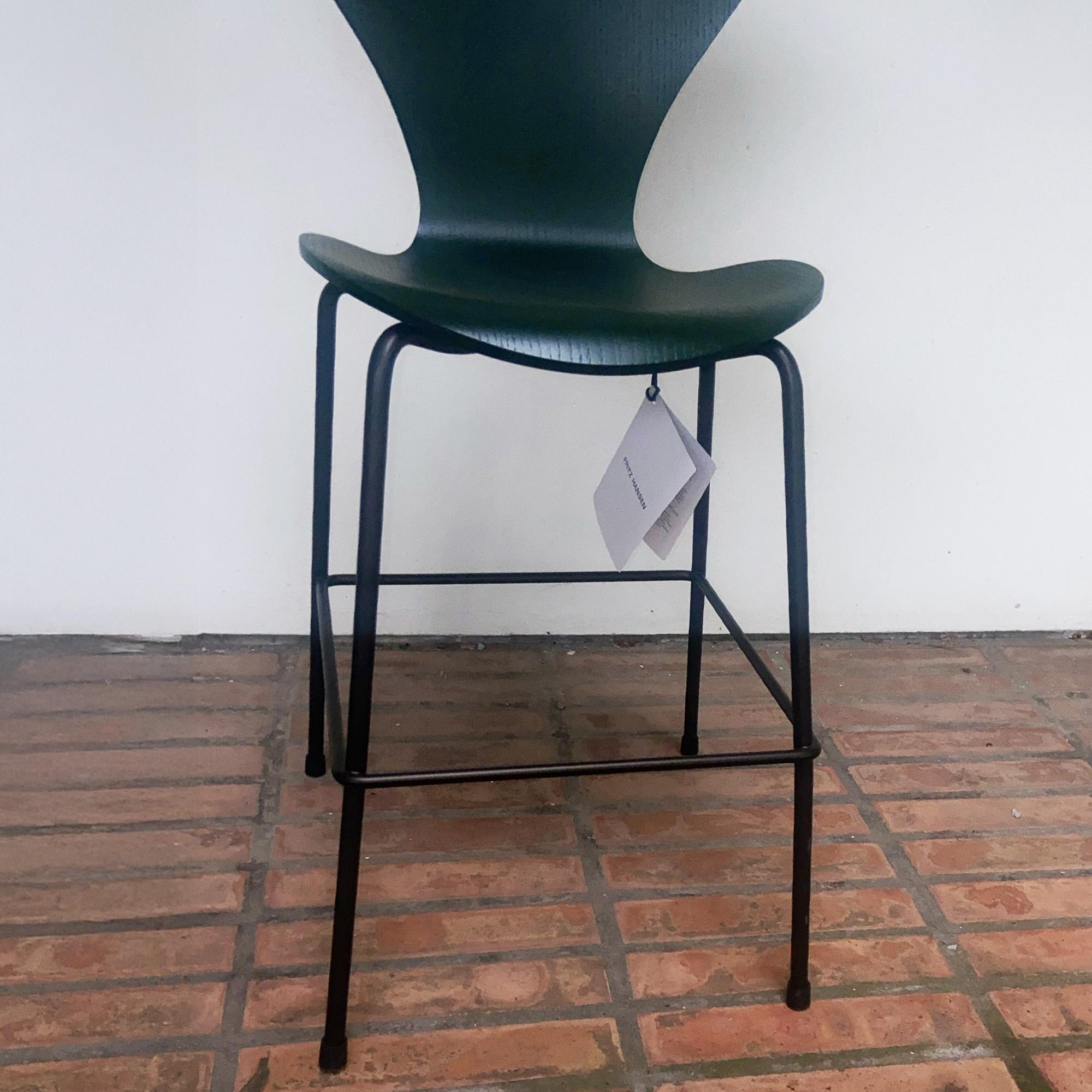 Sedia Serie7 Junior di Arne Jacobsen del 1955 e prodotta da Fritz Hansen, 2019 (Mid-20th Century) im Angebot
