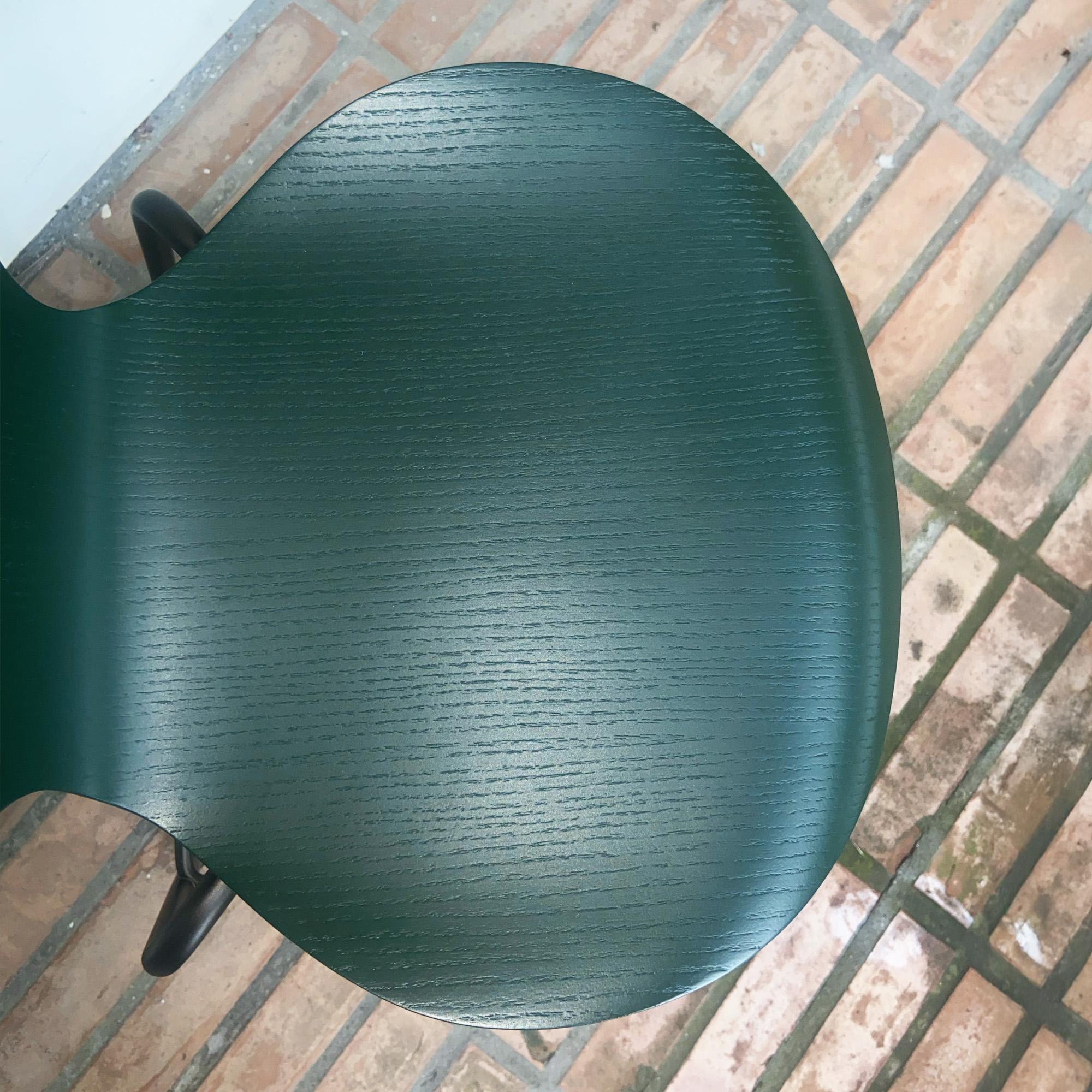 Sedia Serie7 Junior di Arne Jacobsen del 1955 e prodotta da Fritz Hansen, 2019 (Metall) im Angebot