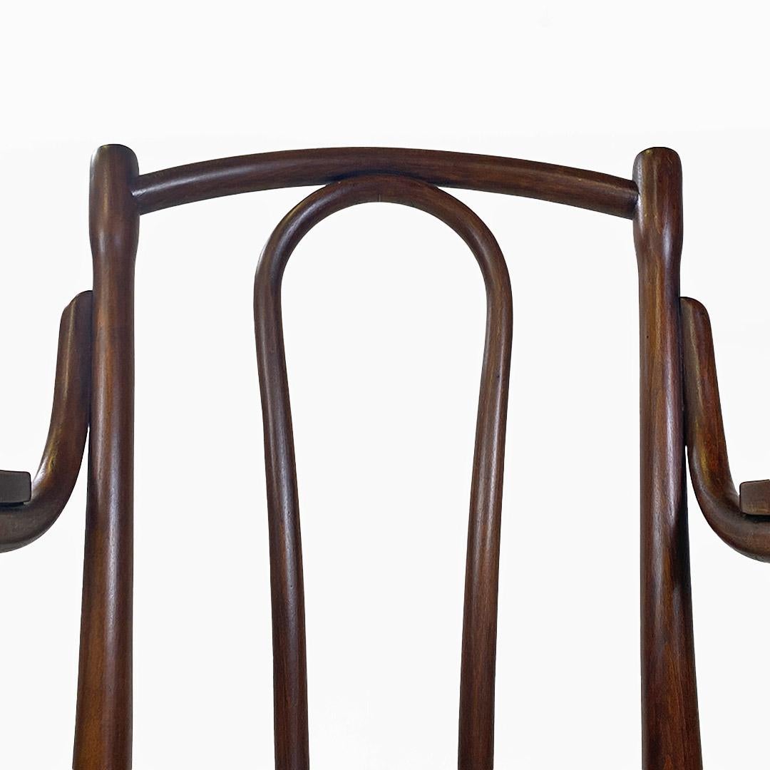 Straw Thonet chair with arms made of wood and Vienna straw, Austria, early 1900s For Sale