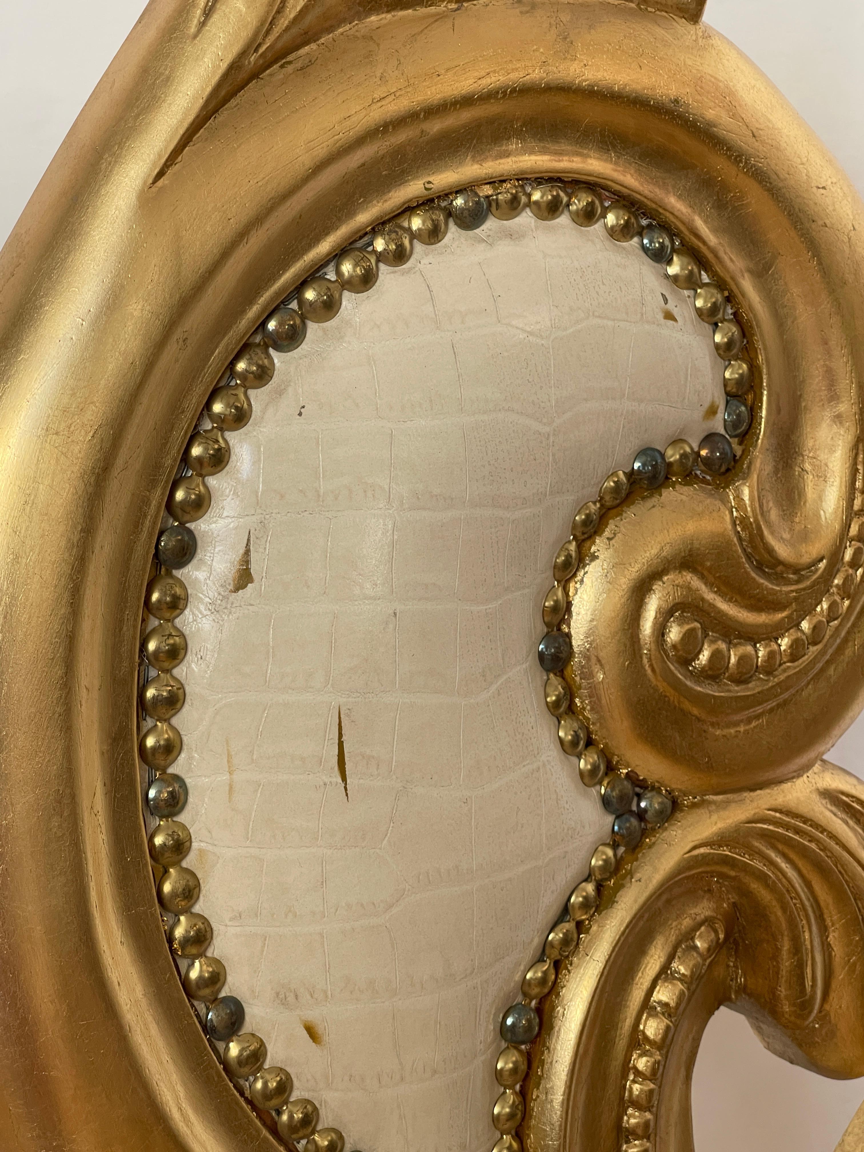 Sedia Trono Barocco Dorato con Rivestimento in Ecopelle Avorio im Zustand „Gut“ im Angebot in Cantù, IT