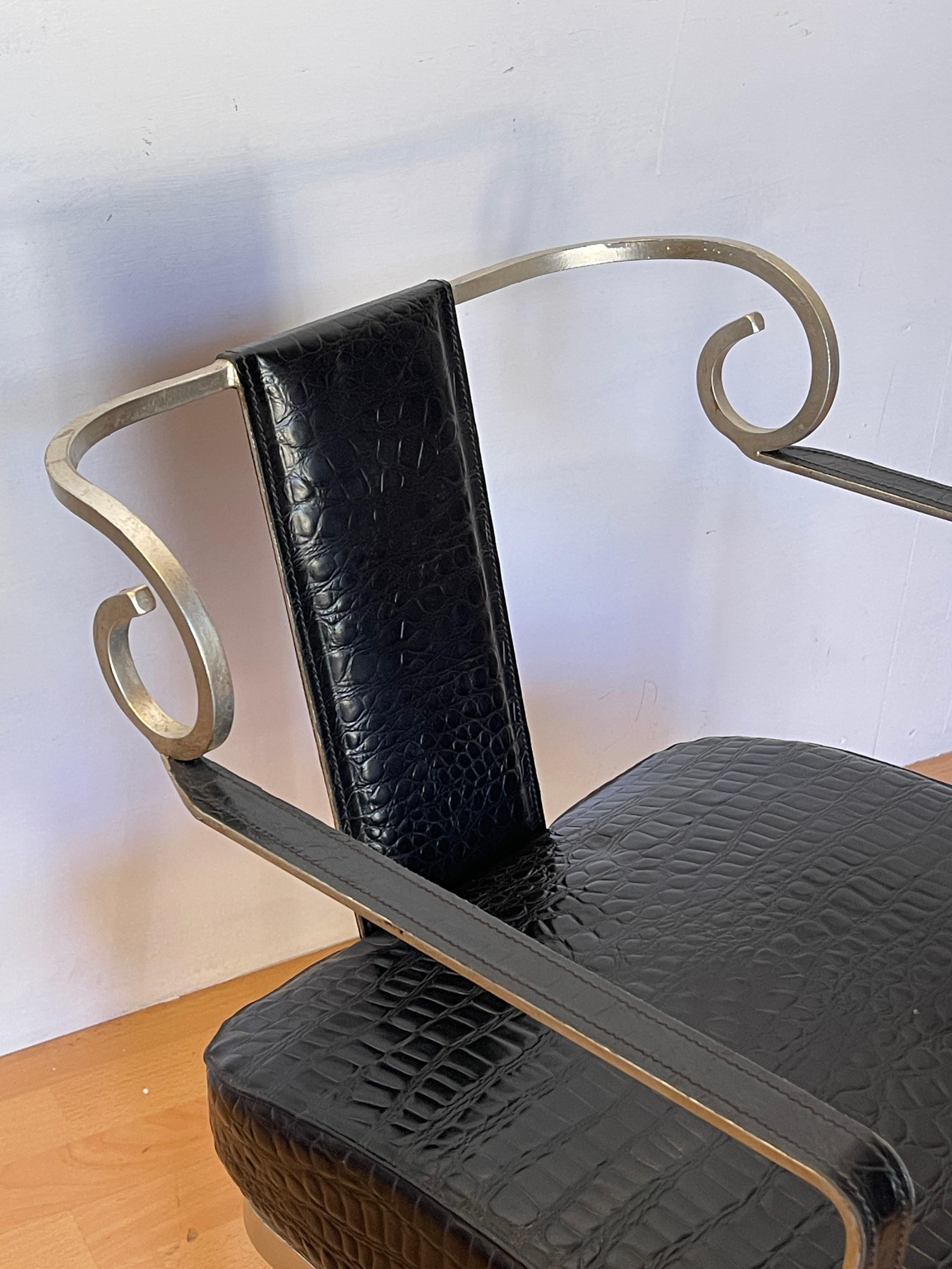 Mid-Century Modern Sedia By en Acciaio e Pelle Nera Effetto Coccodrillo en vente