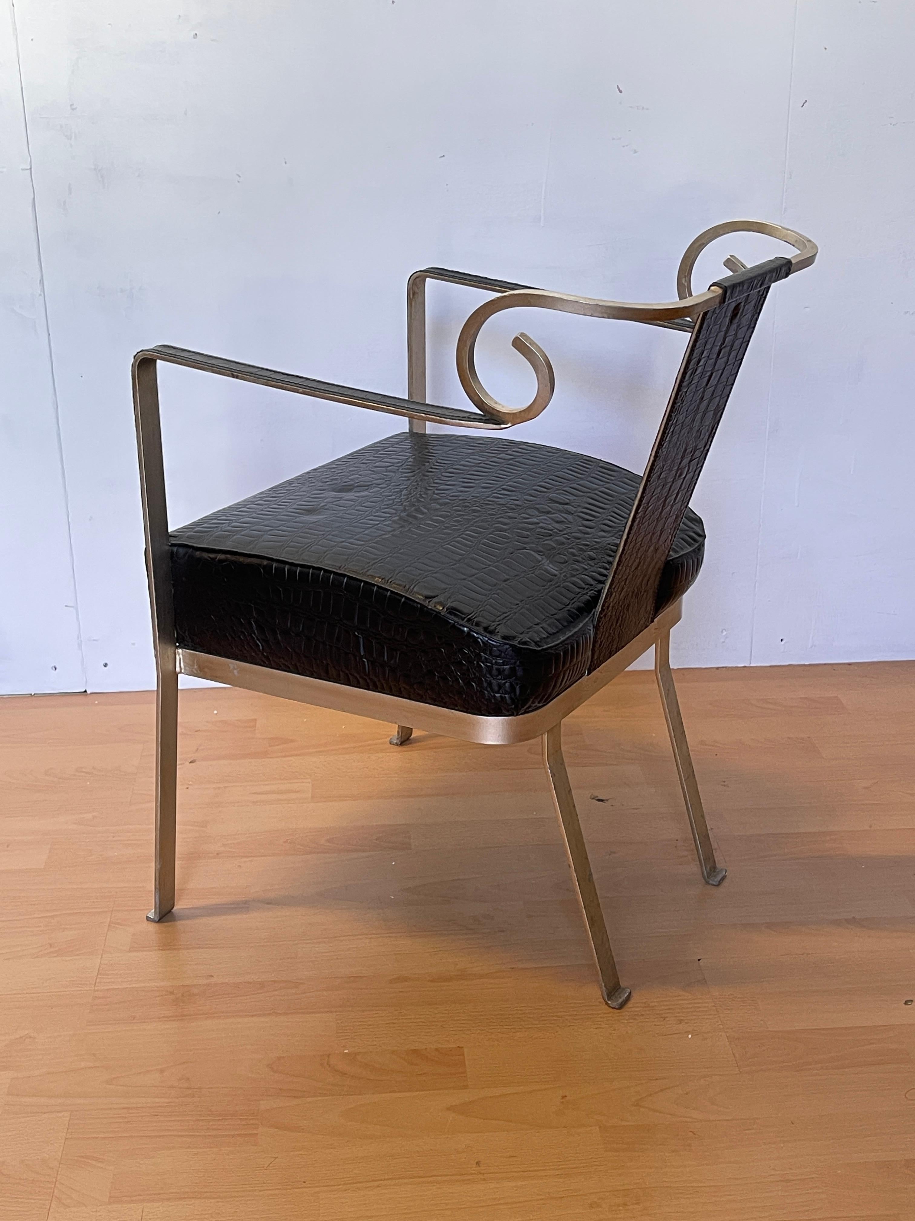 Acier Sedia By en Acciaio e Pelle Nera Effetto Coccodrillo en vente