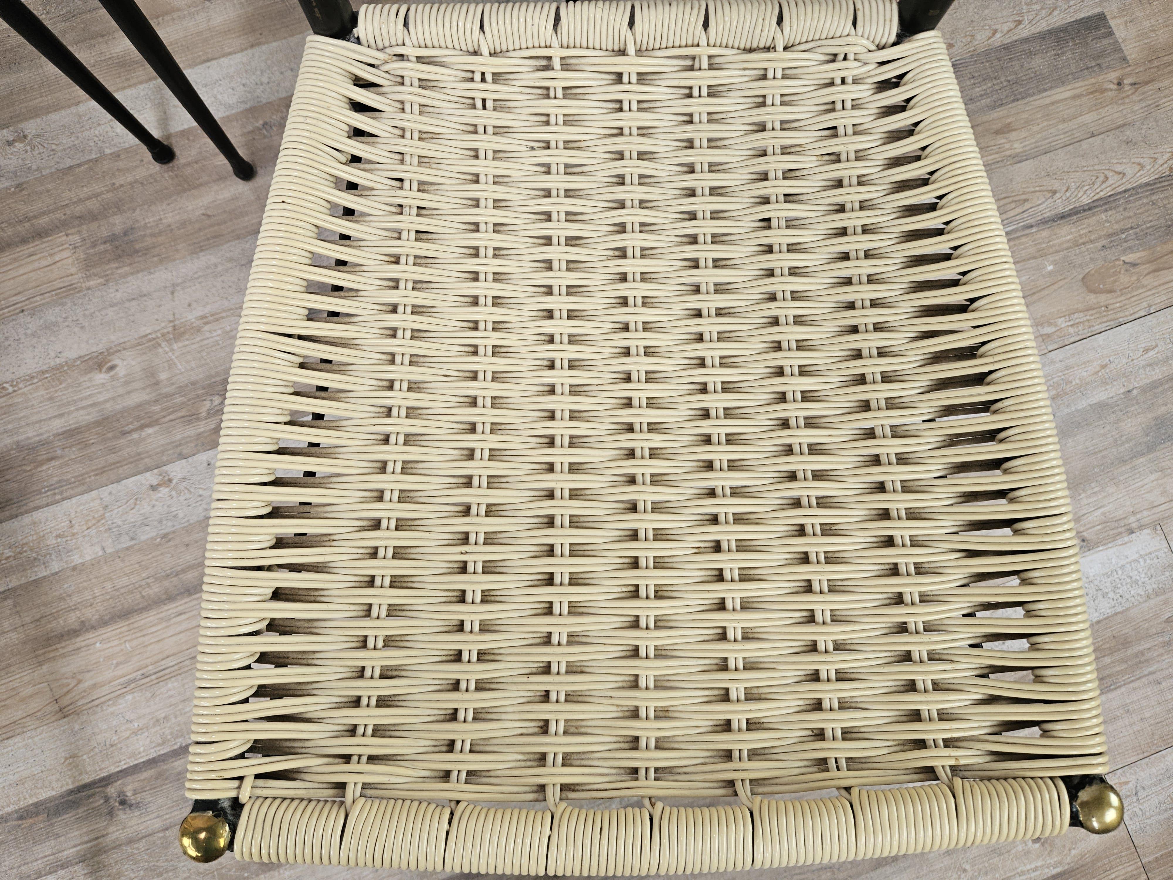 Sillas de comedor de hierro y plástico de los años 70 en venta 1