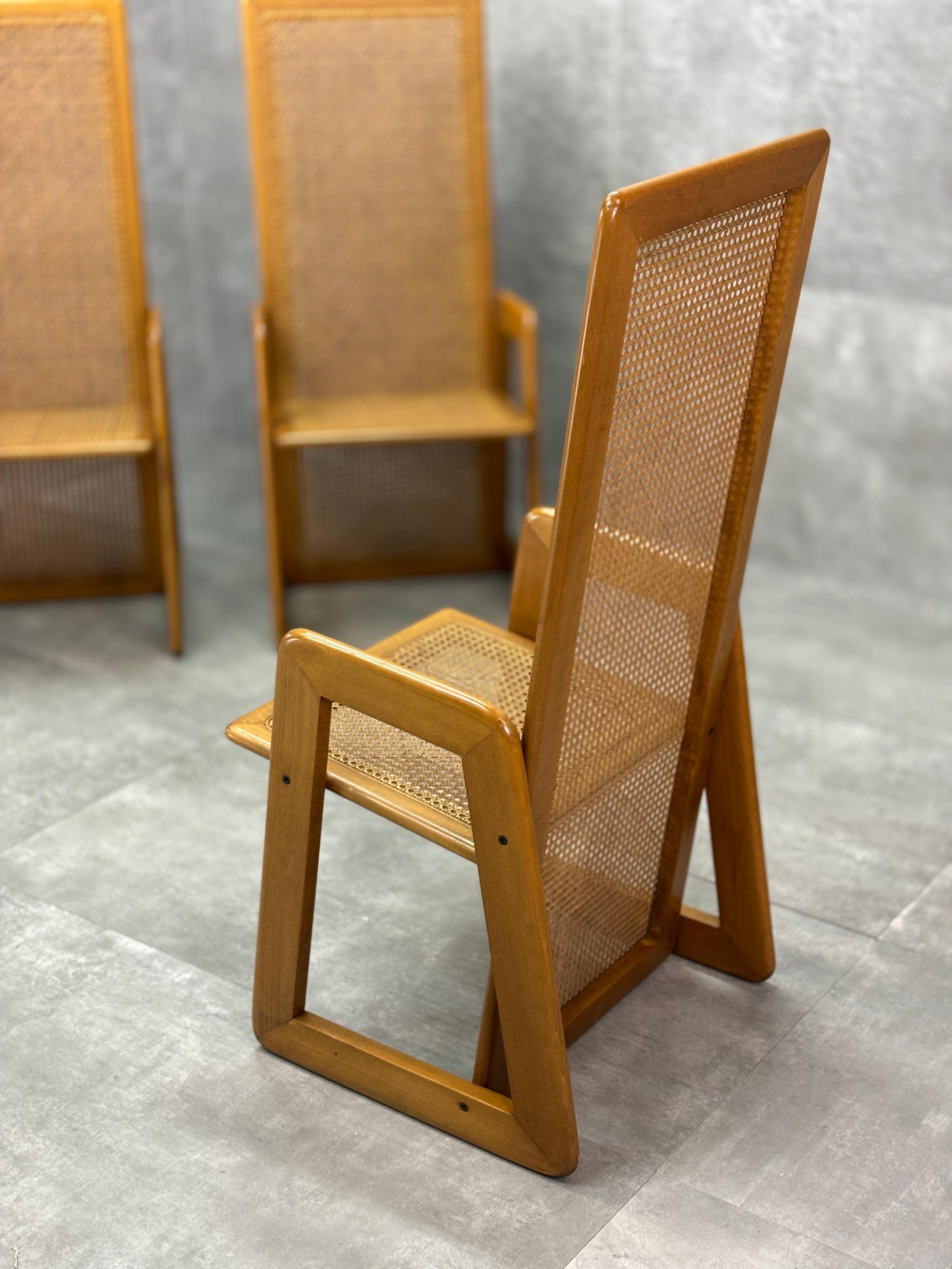 Stühle aus Holz und Wiener Stroh, 1970er Jahre, 4er-Set im Angebot 1