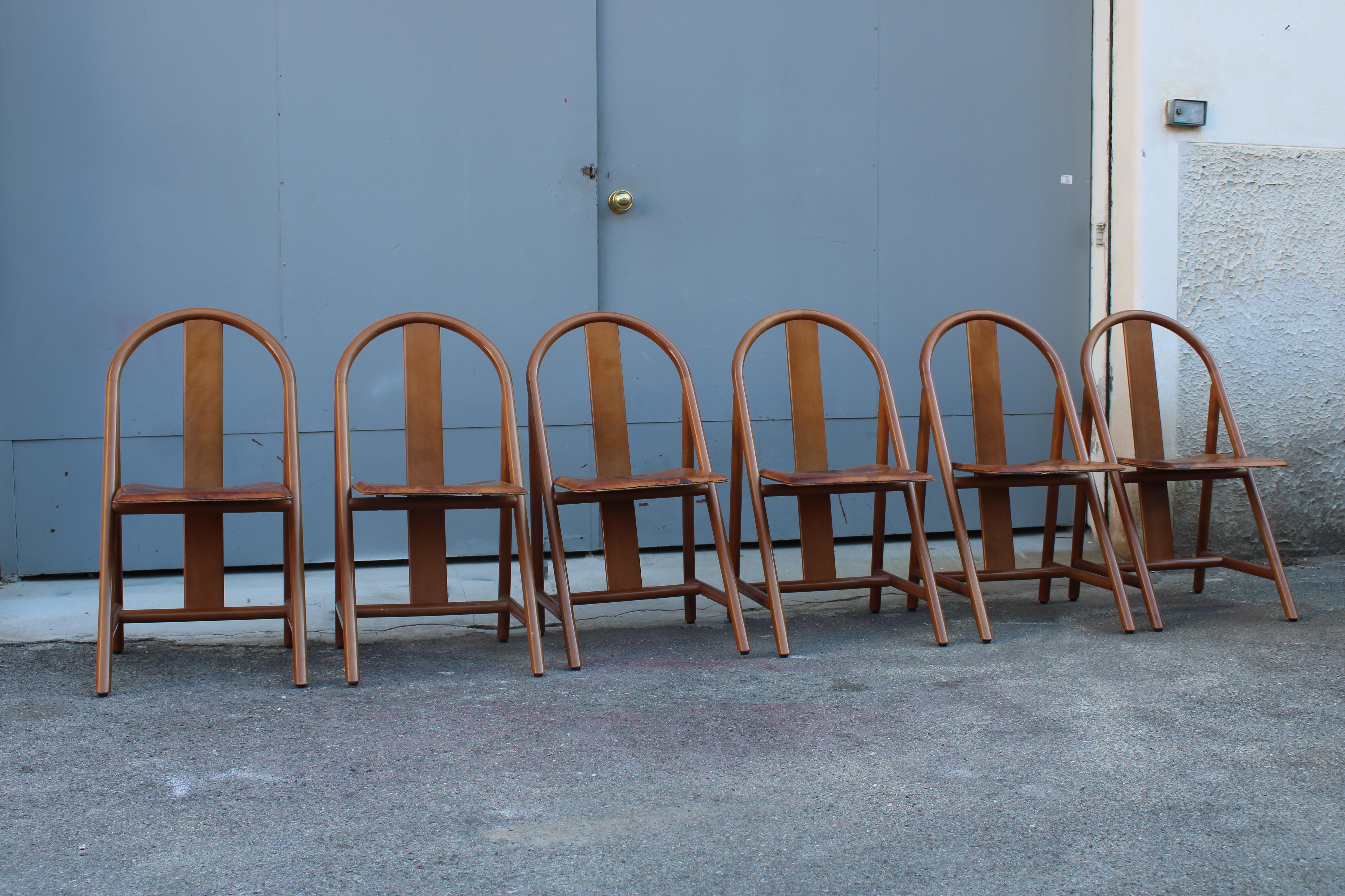 Minimalismo Sedie in Noce con seduta in pelle di Vitello Style Modernista 1970 Italia in vendita