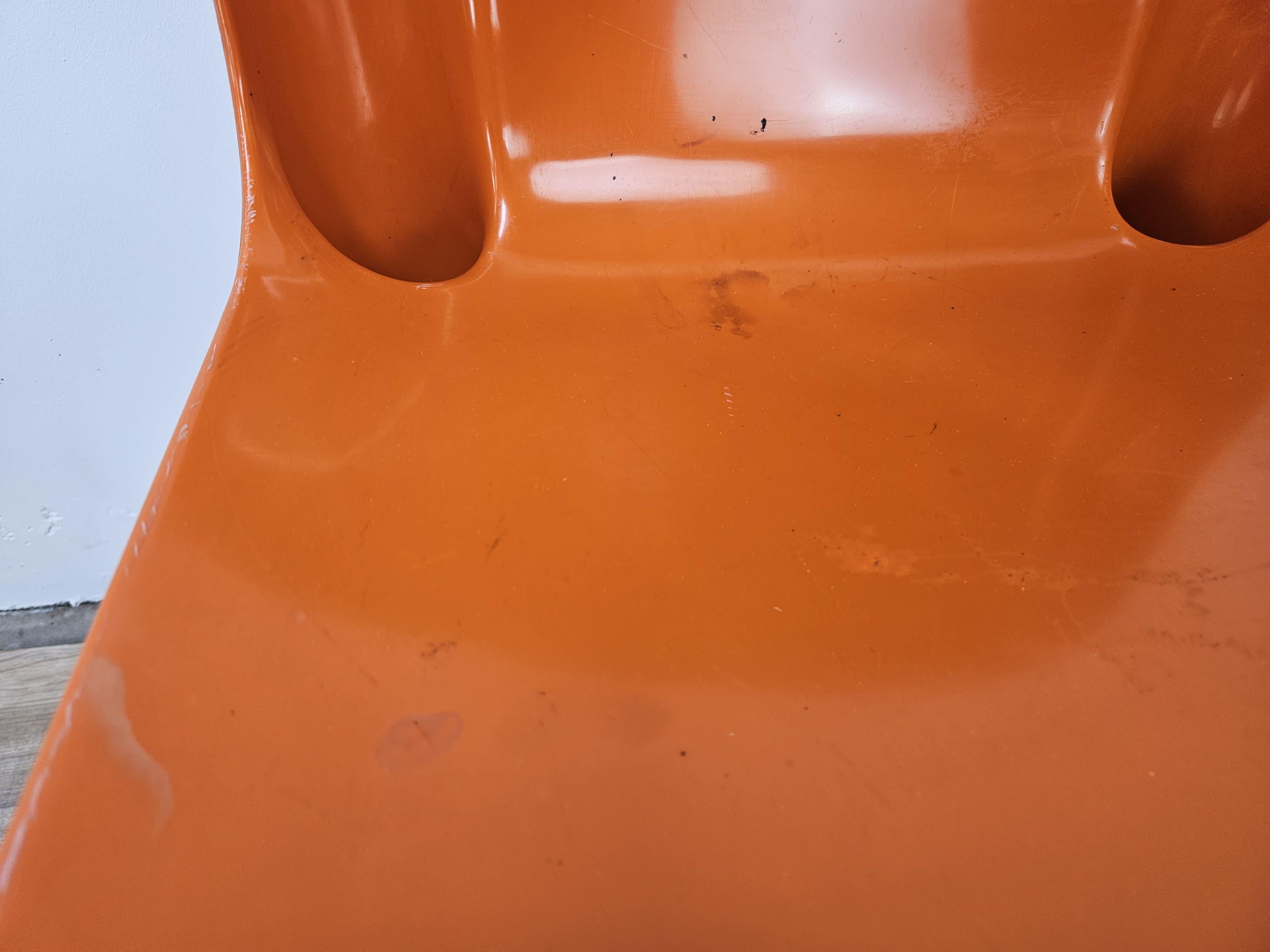 Orangefarbene Kunststoffstühle aus der Casa'70-Kollektion von Albaplast für Dal Vera im Angebot 4