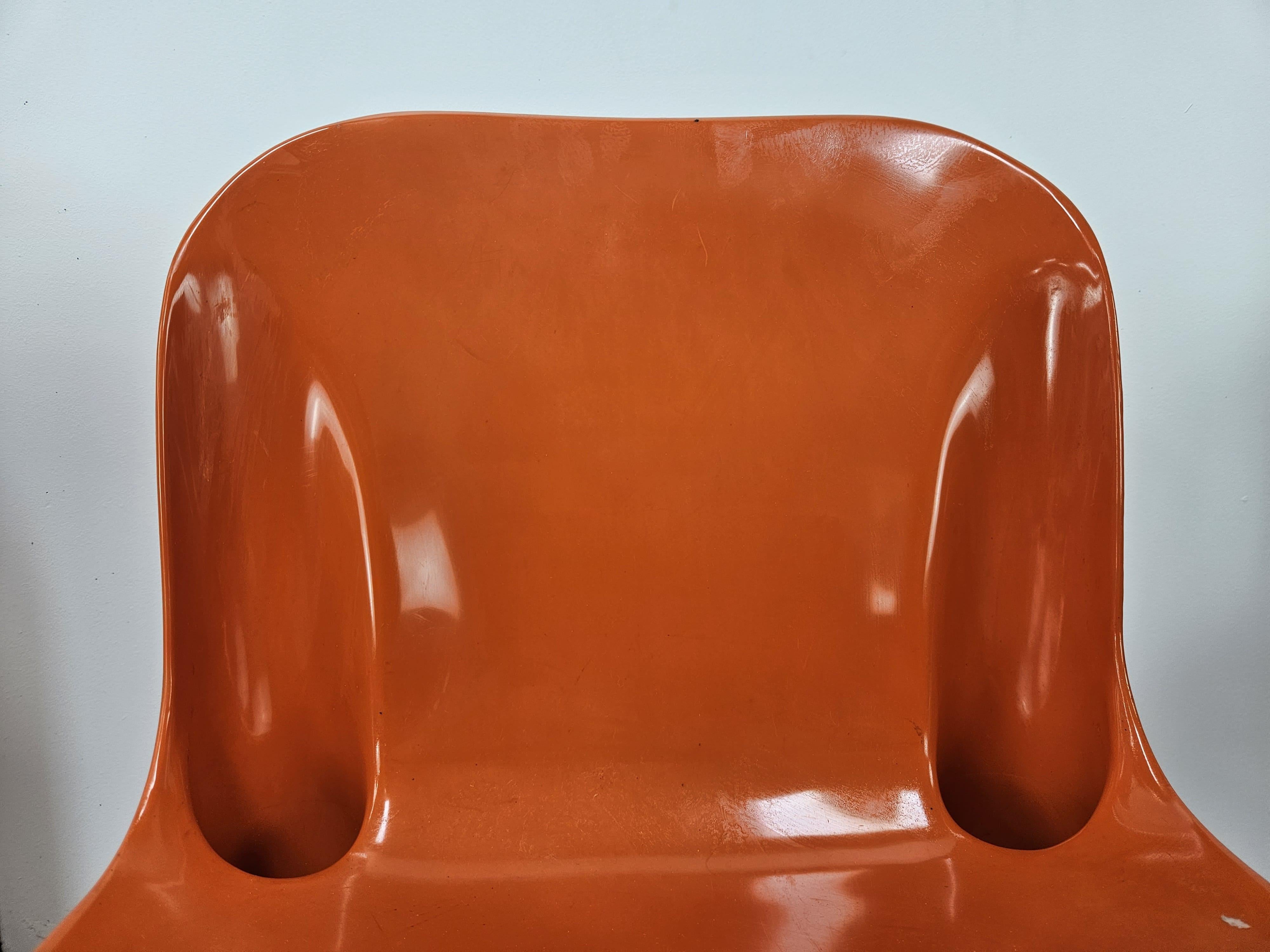 Orangefarbene Kunststoffstühle aus der Casa'70-Kollektion von Albaplast für Dal Vera im Angebot 6